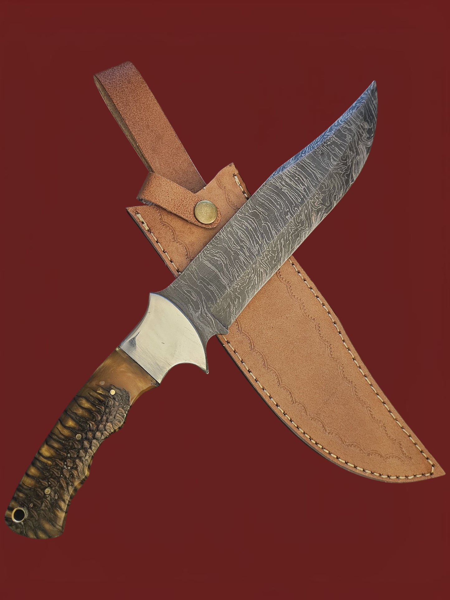 R048 Hunter Drop Point - Damascus Steel & Pine Cone