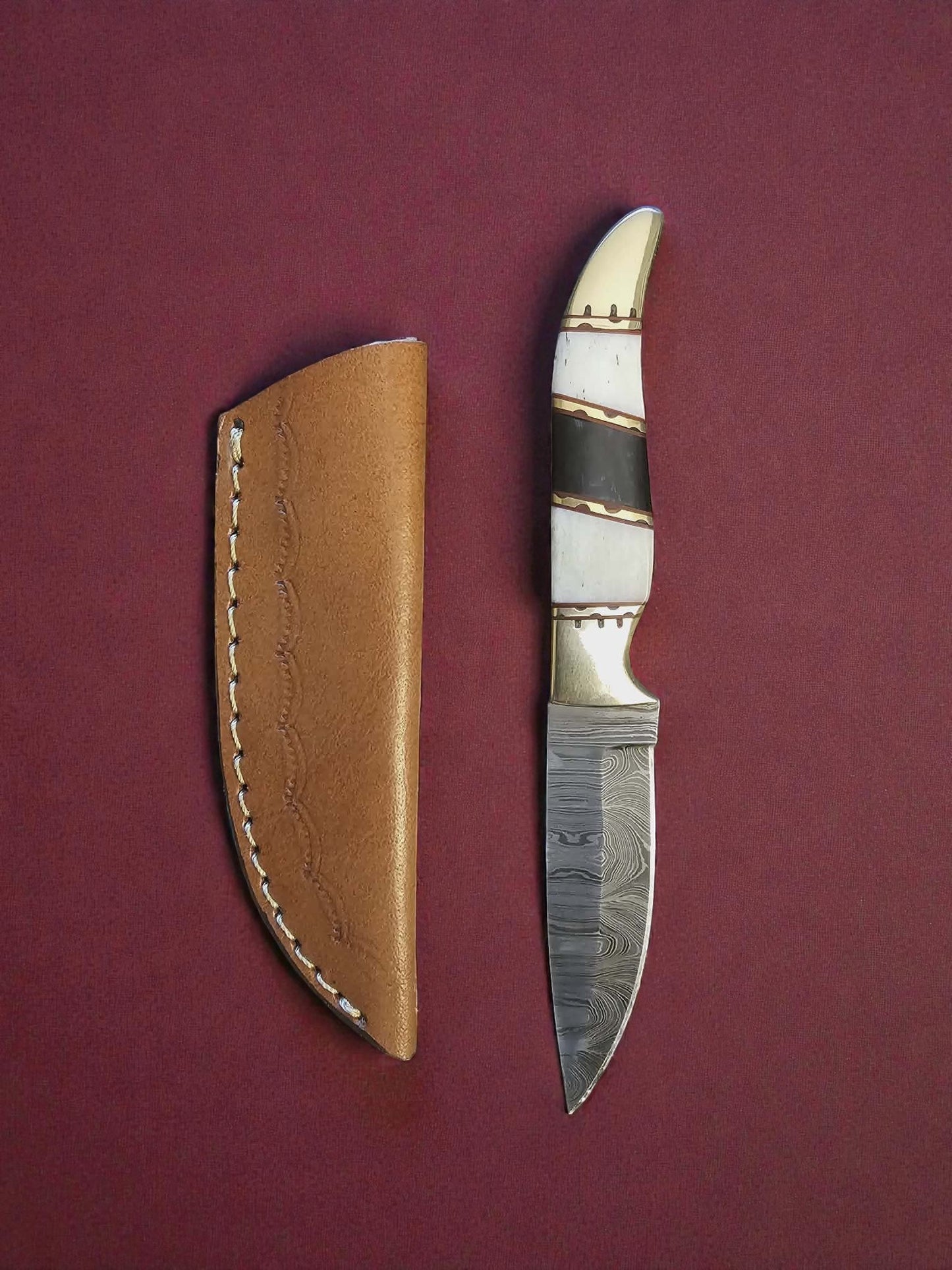 R019 - Χειροποίητο Mini Hunting Knife από Δαμασκηνό ατσάλι - Κόκκαλο καμήλας & κέρατο βούβαλου