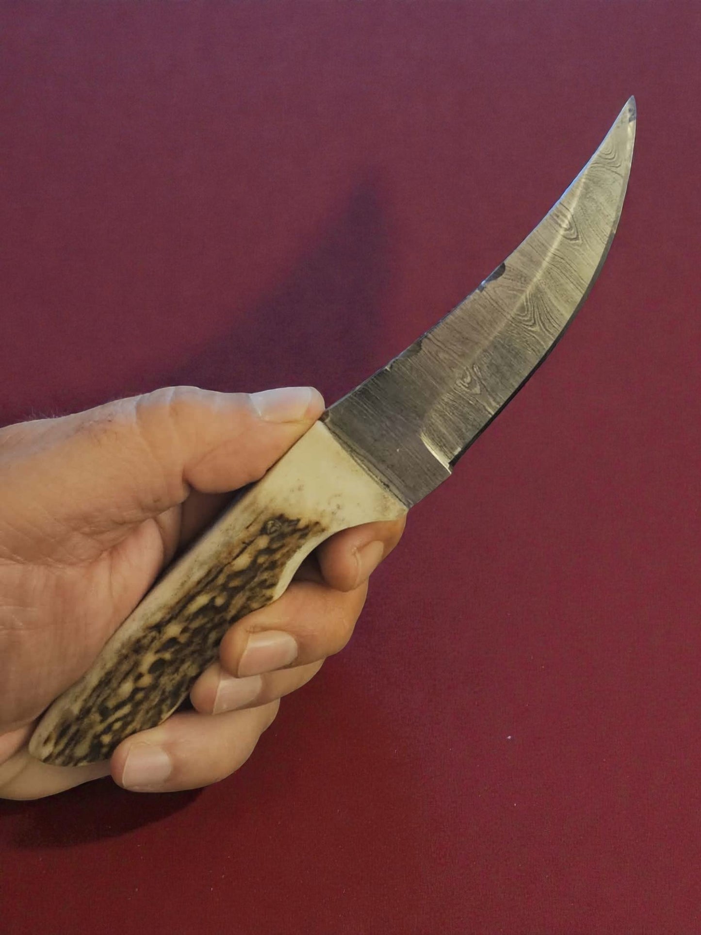 R010 - Χειροποίητο Custom Hunting-Skinner από Δαμασκηνό ατσάλι & Κέρατο κόκκινου ελαφιού