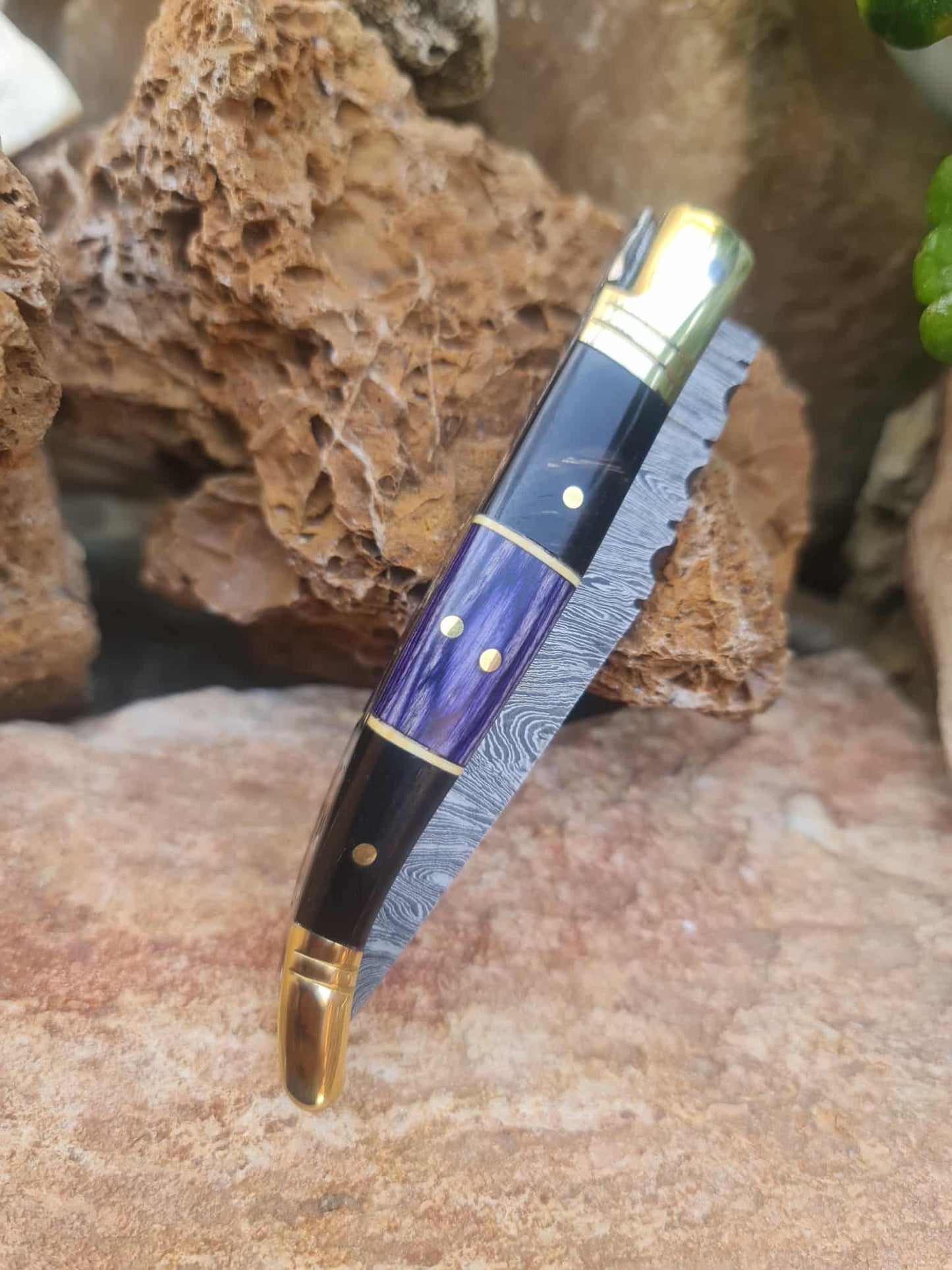 Handmade 22cm Laguiole Classique with Damascus Steel - Buffalo Horn - Stabilized wood & Brass
