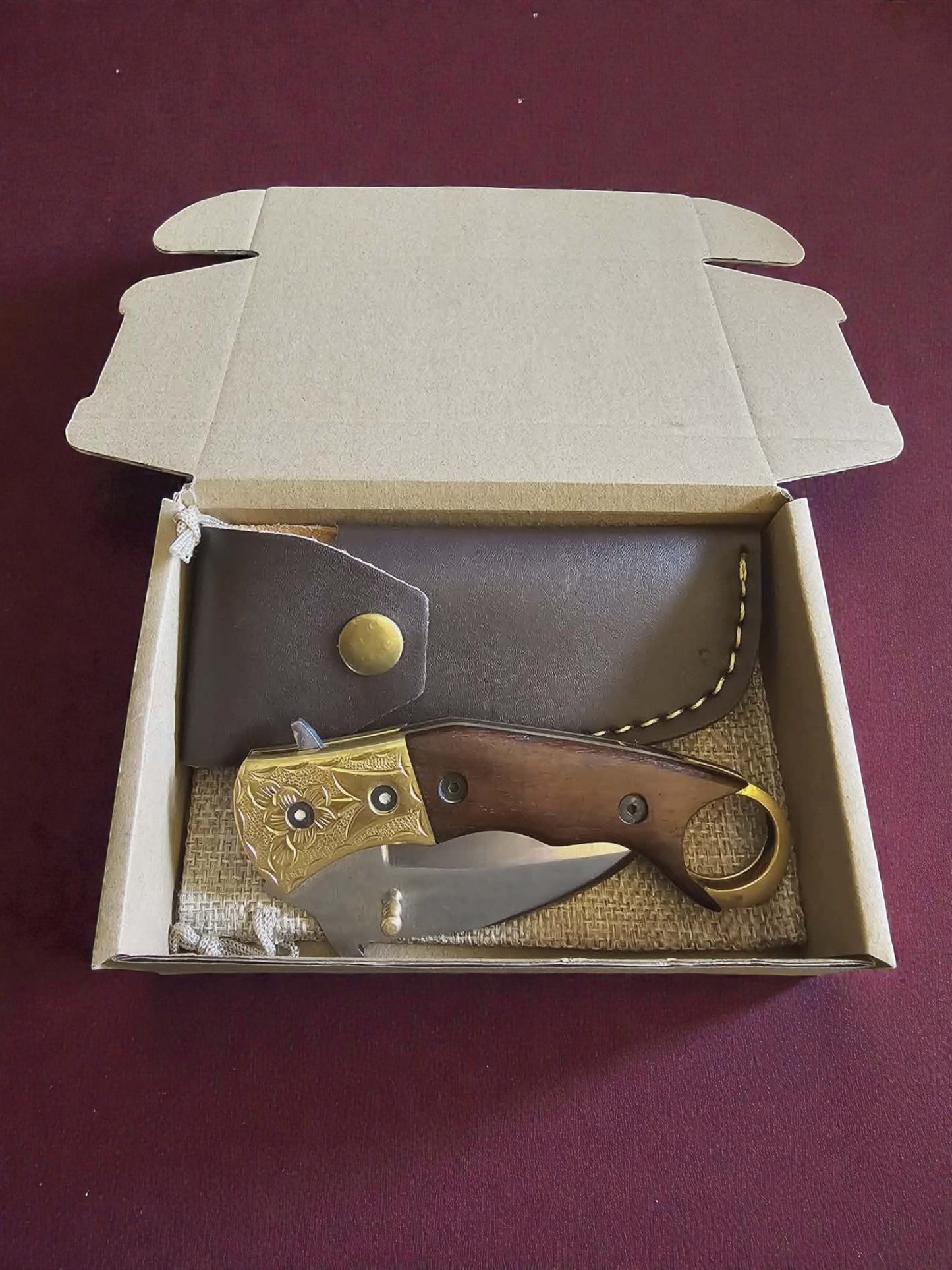 F059 - Χειροποίητο Karambit από Ανοξείδωτο ατσάλι 440 & Ξύλο καρυδιάς