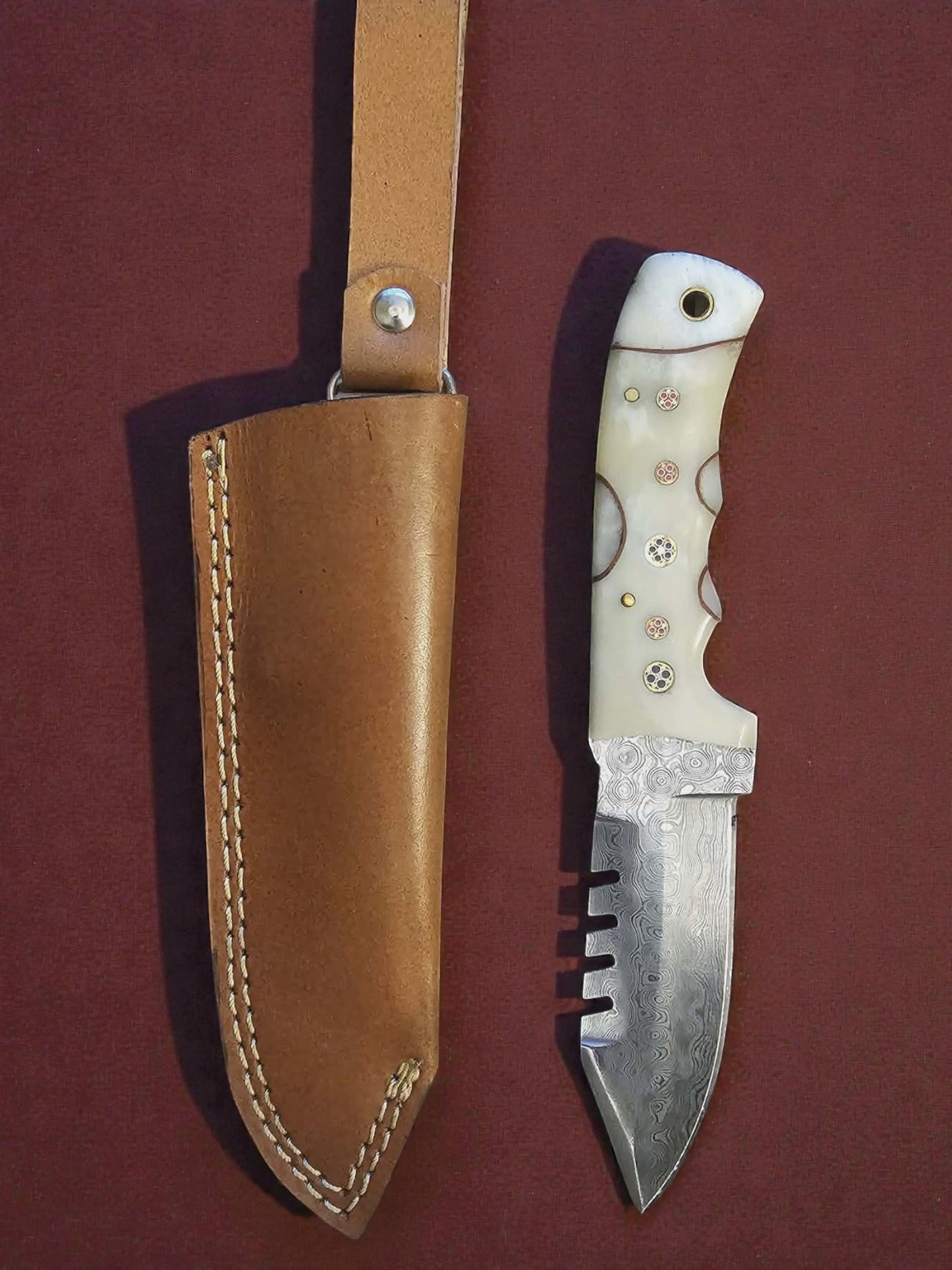 R011 - Χειροποίητο Hunting Knife από Δαμασκηνό ατσάλι & Κόκκαλο καμήλας