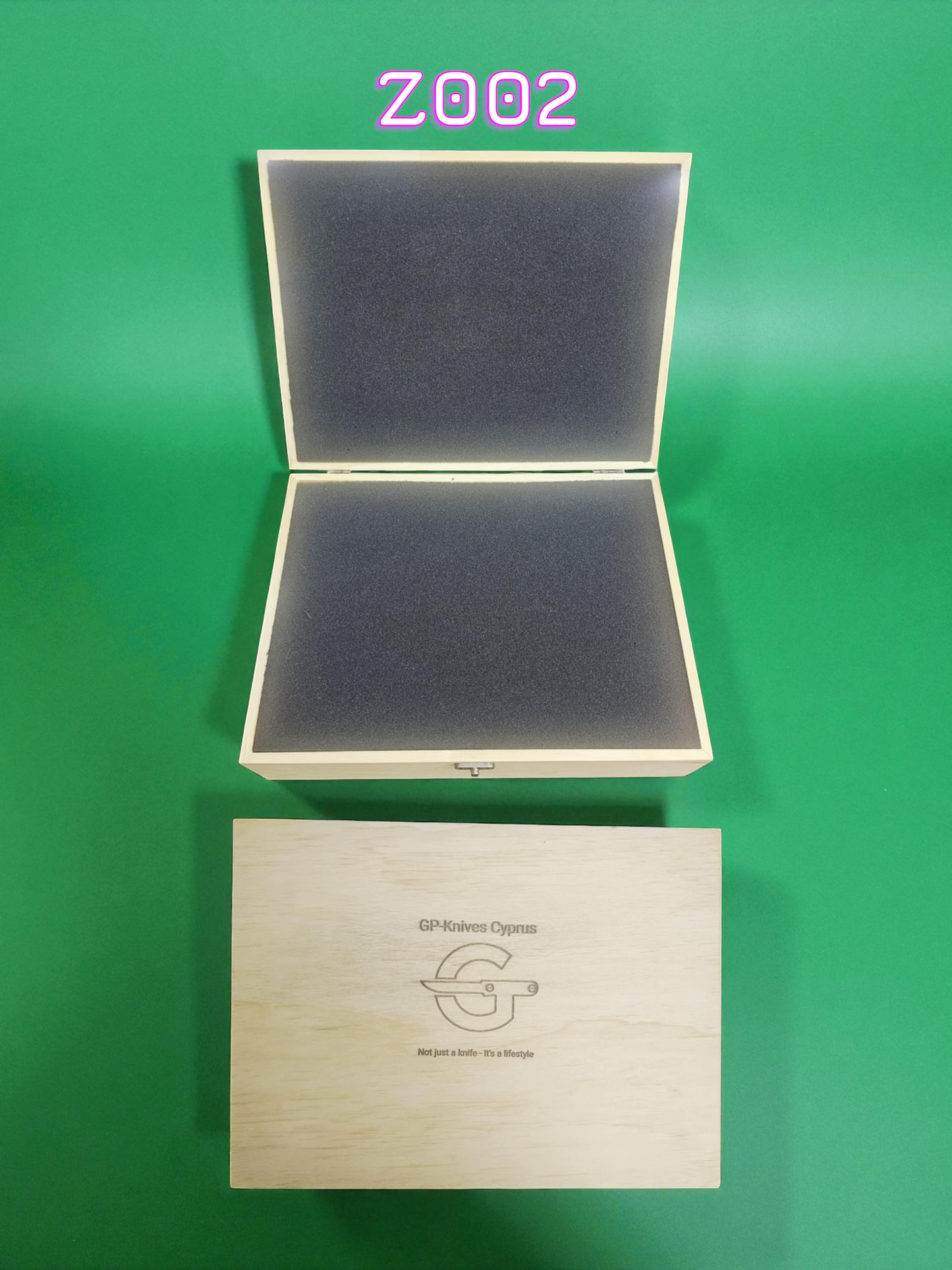 Ζ002 Large Hand-Crafted Wooden Gift Box with EVA Foam (30×23×9 cm)