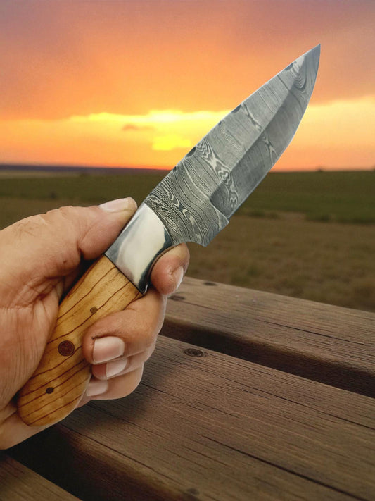 H107 Handmade Skinner Knife - Damascus Steel & Olive wood