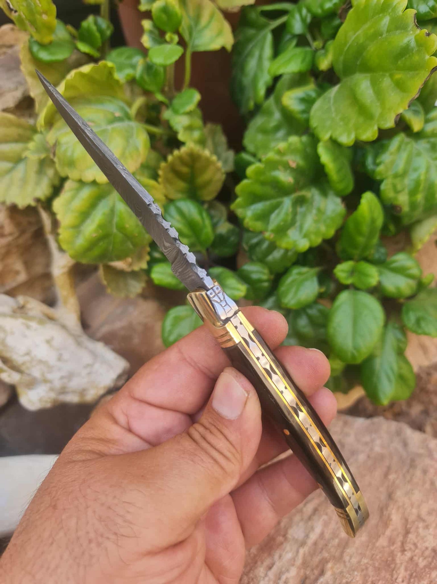 Handmade 22cm Laguiole Classique with Damascus Steel - Buffalo Horn & Brass
