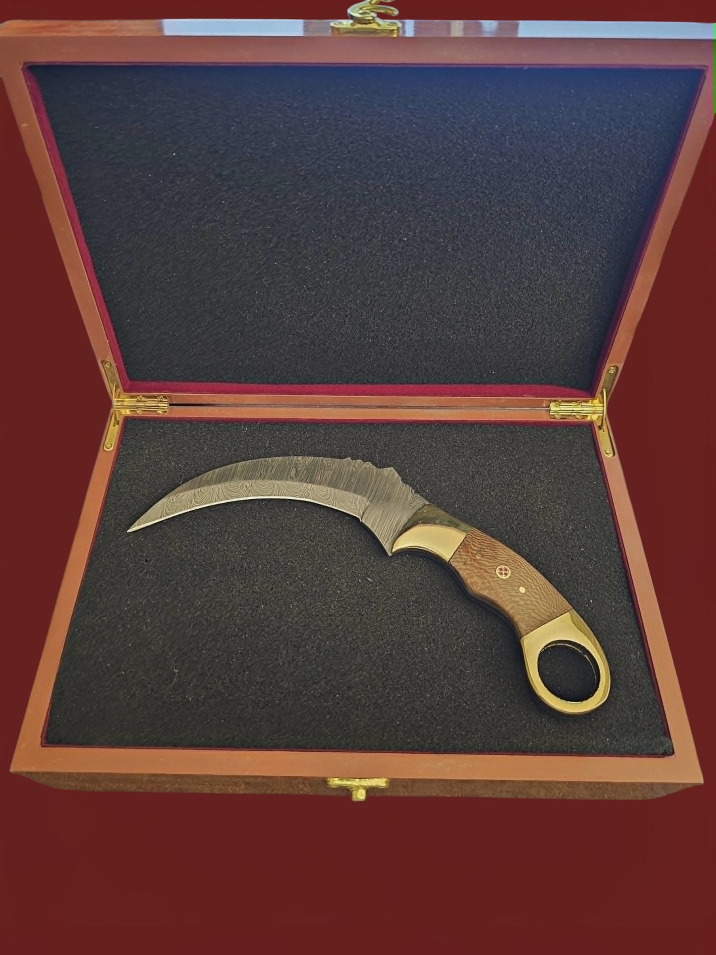 R050 Karambit - Damascus Steel & Wood