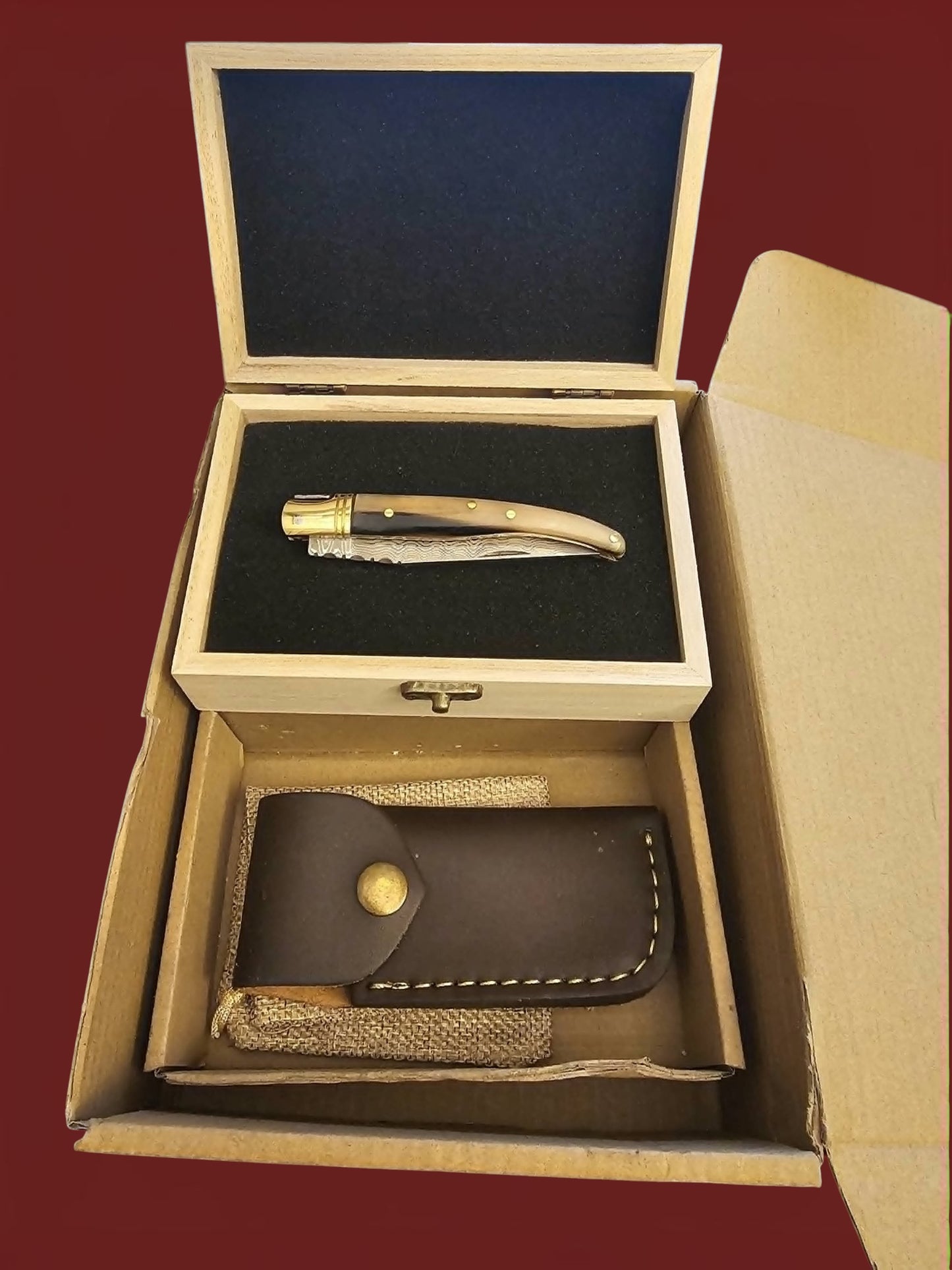 F082 Laguiole Petit - Stainless Damascus & Horn
