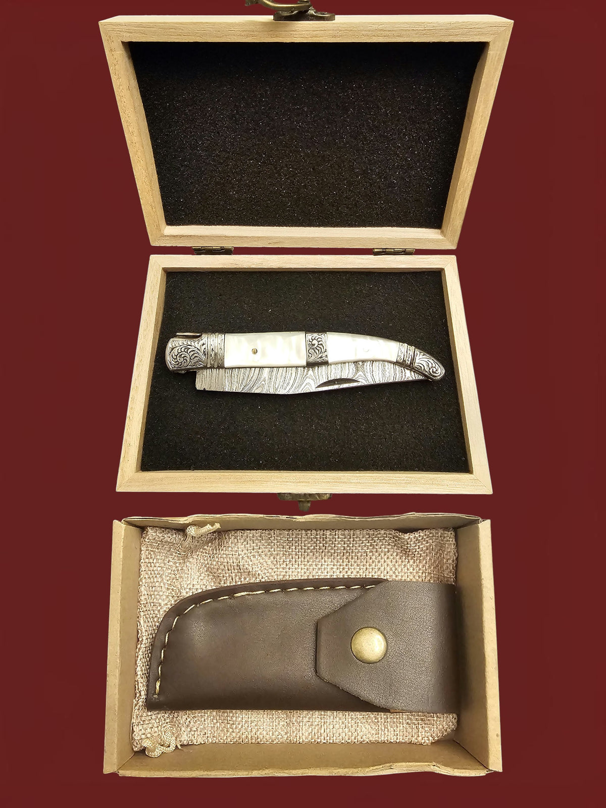 F141 Laguiole Art Edition - Damascus Steel & Resin