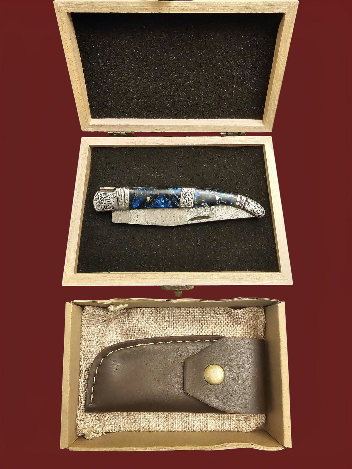 F143 Laguiole Art Edition - Damascus Steel & Resin