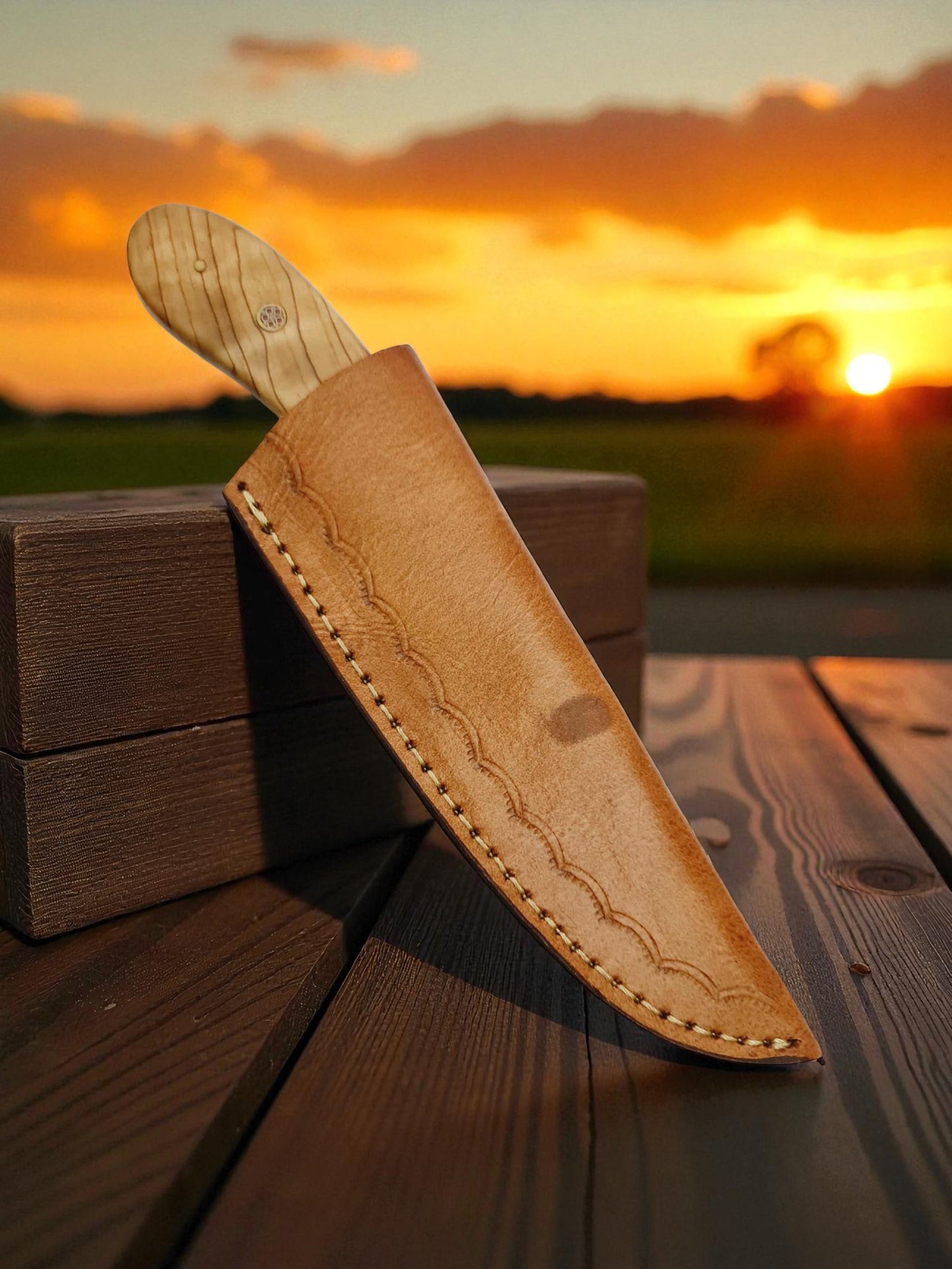 H107 Handmade Skinner Knife - Damascus Steel & Olive wood