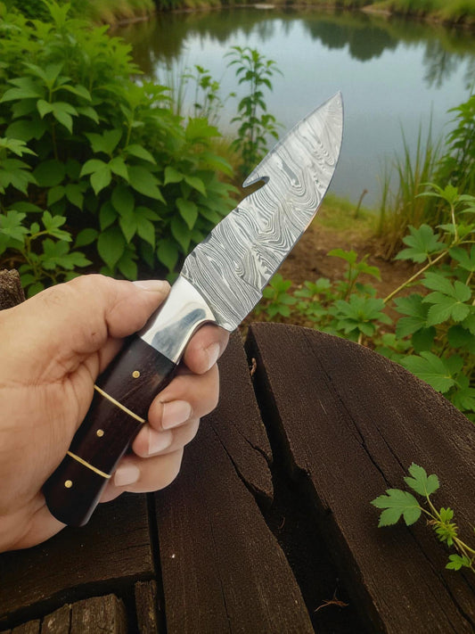 H111 Handmade Gut hook Knife - Damascus Steel & Walnut wood