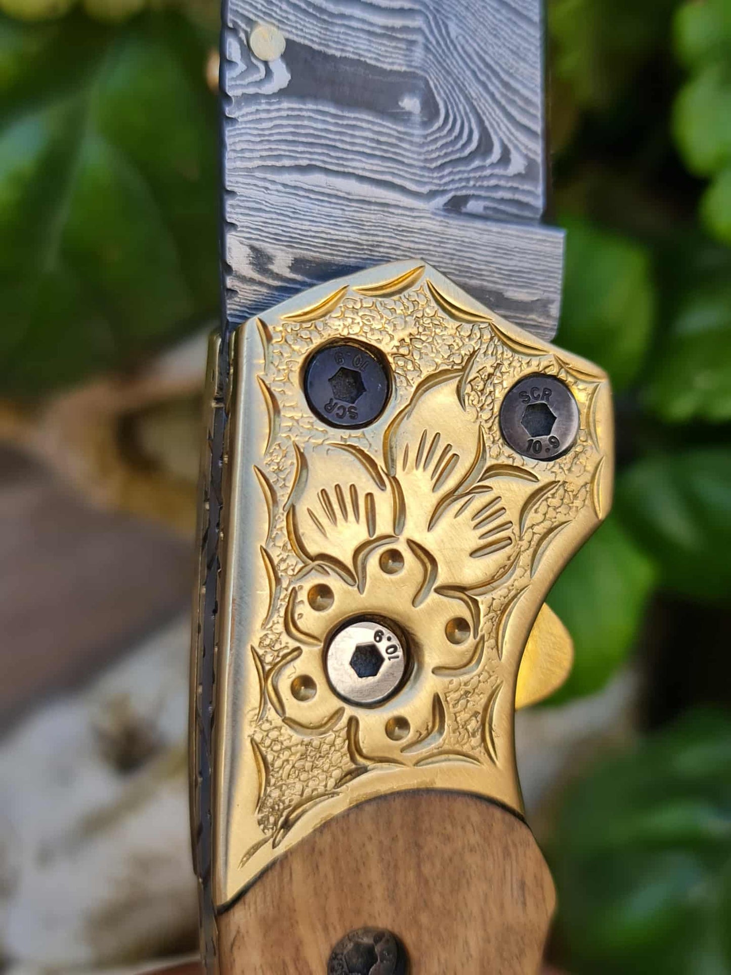 Handmade Limited Edition with Serial Number 19cm Knife with Damascus Steel - Olive wood & Hand Engraved Brass (Exclusive Knife with Serial Number)