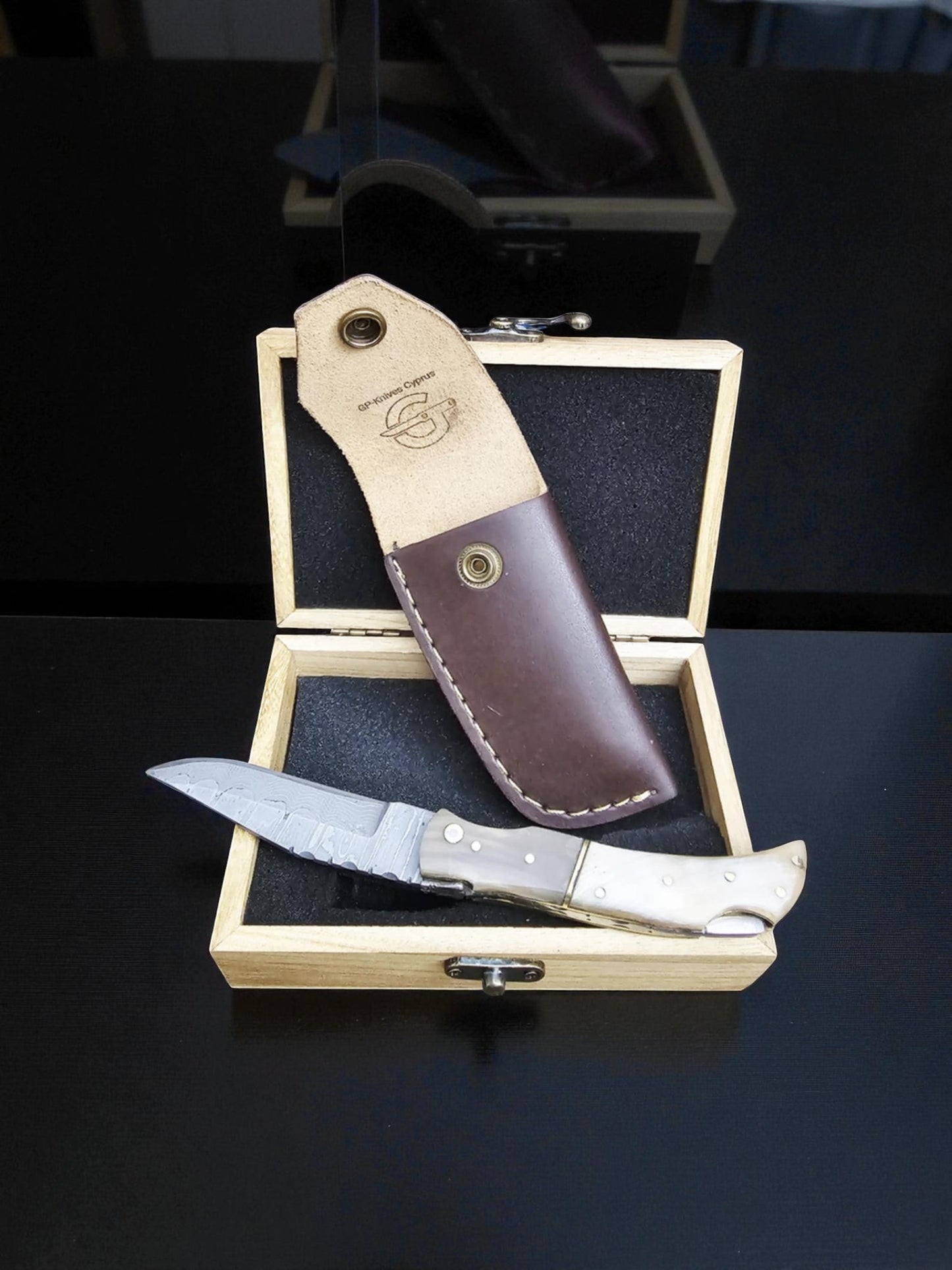 A165G – Handmade Laguiole Élite + Leather Sheath & Wooden Gift Box