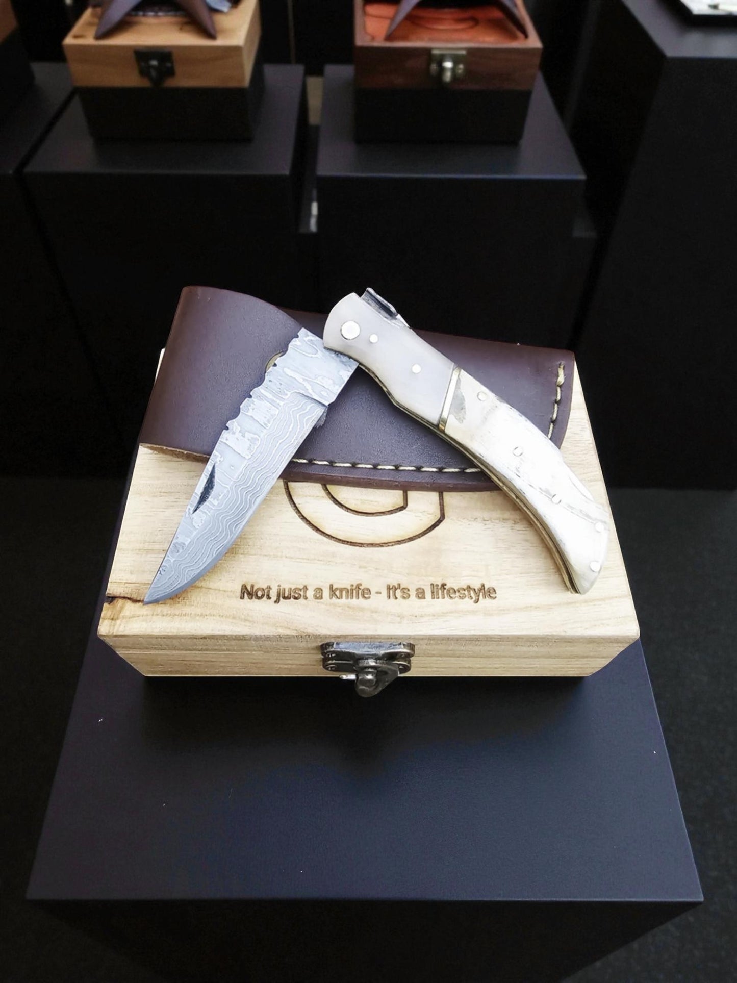 A165G – Handmade Laguiole Élite + Leather Sheath & Wooden Gift Box