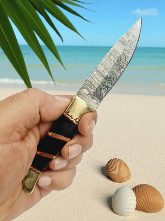 H120 Handmade Mini Hunting Knife - Damascus Steel & Buffalo Horn