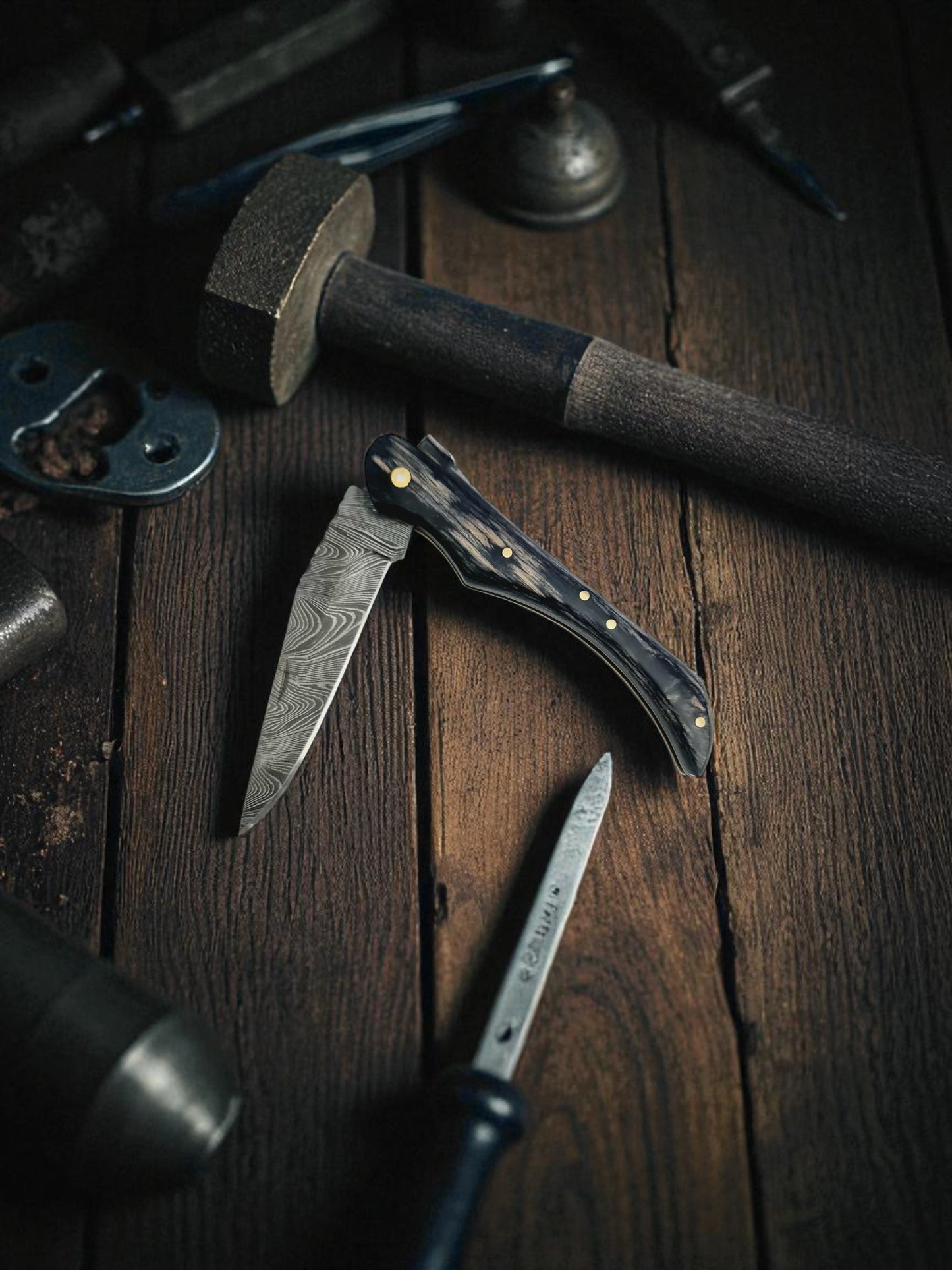 A112 Handmade Laguiole Folding Knife - Damascus Steel & Resin-Stabilized Wood