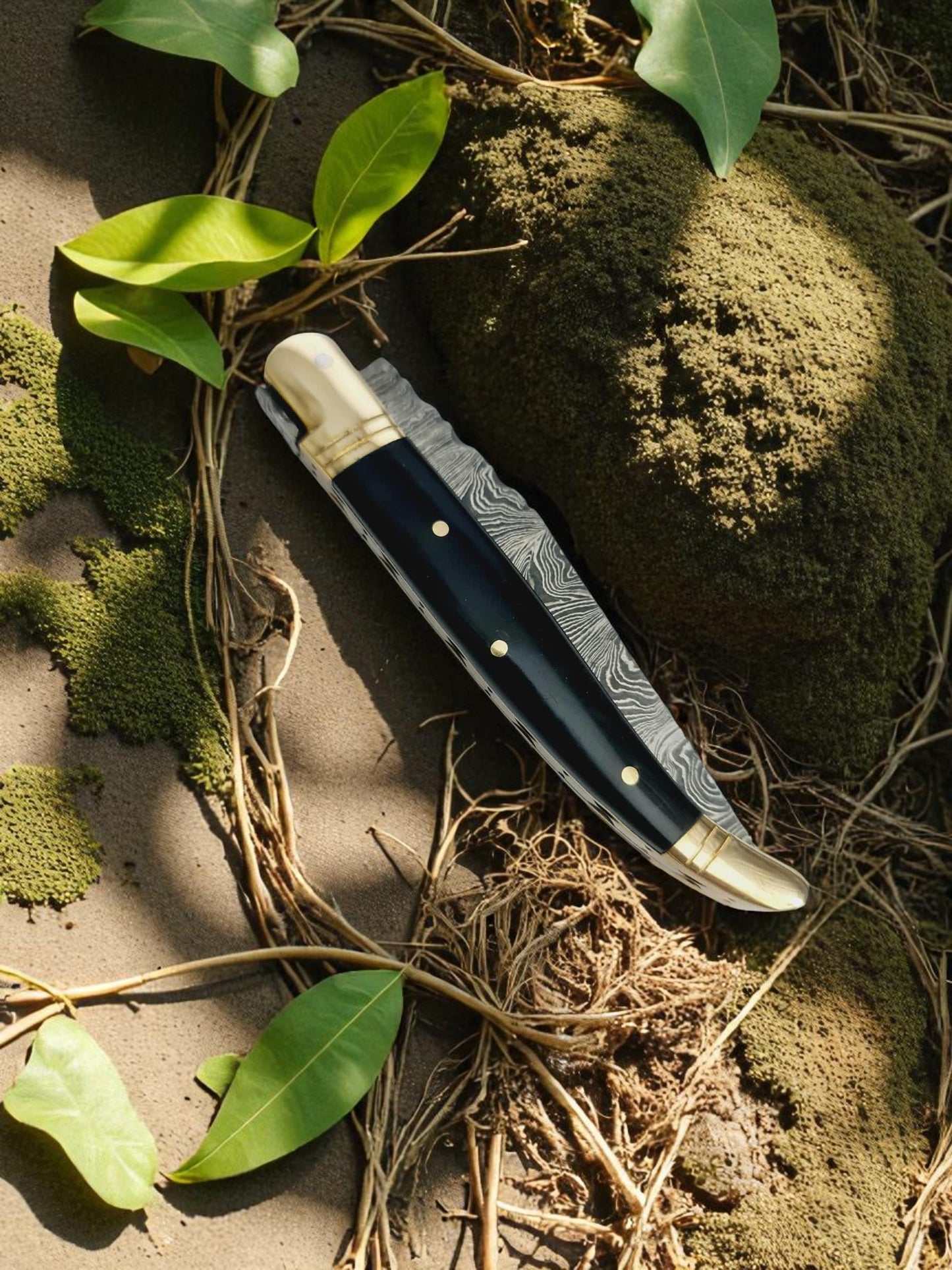 A119 Handmade Laguiole Classique - Damascus Steel & Buffalo Horn