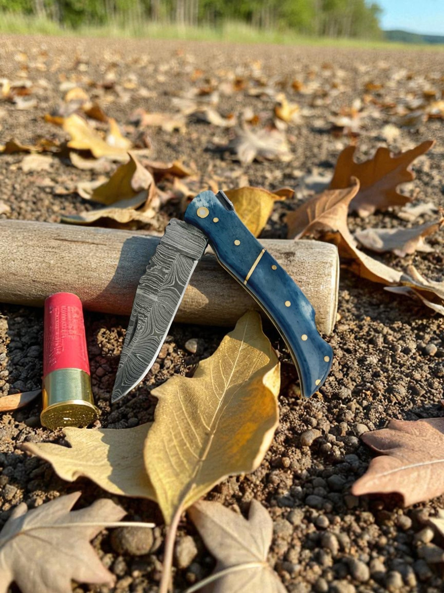 A129 Handmade Laguiole Élite - Damascus Steel & Resin Camel Bone