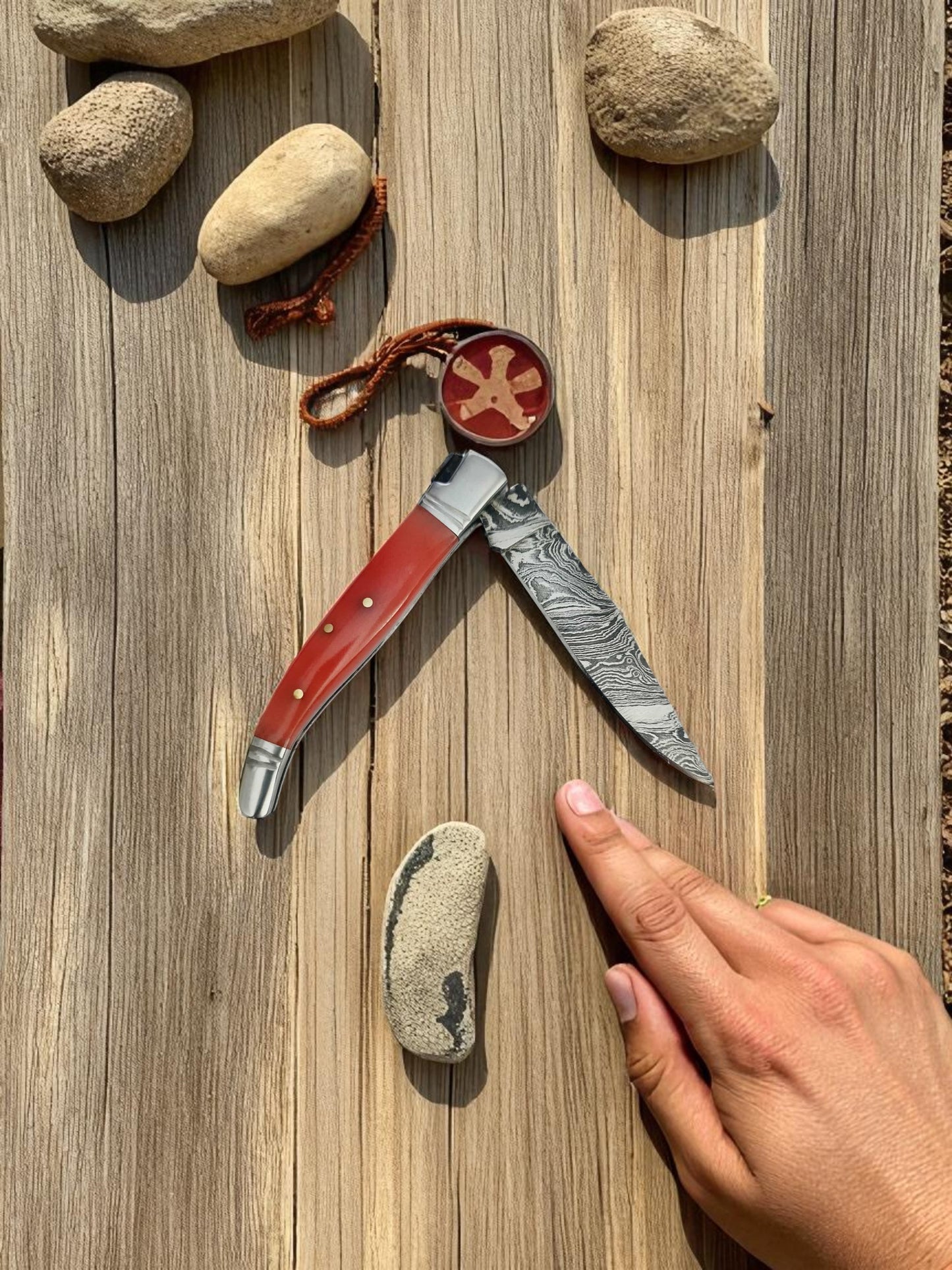 A143 Handmade Laguiole Rustique - Damascus Steel & Resin-Infused Camel Bone