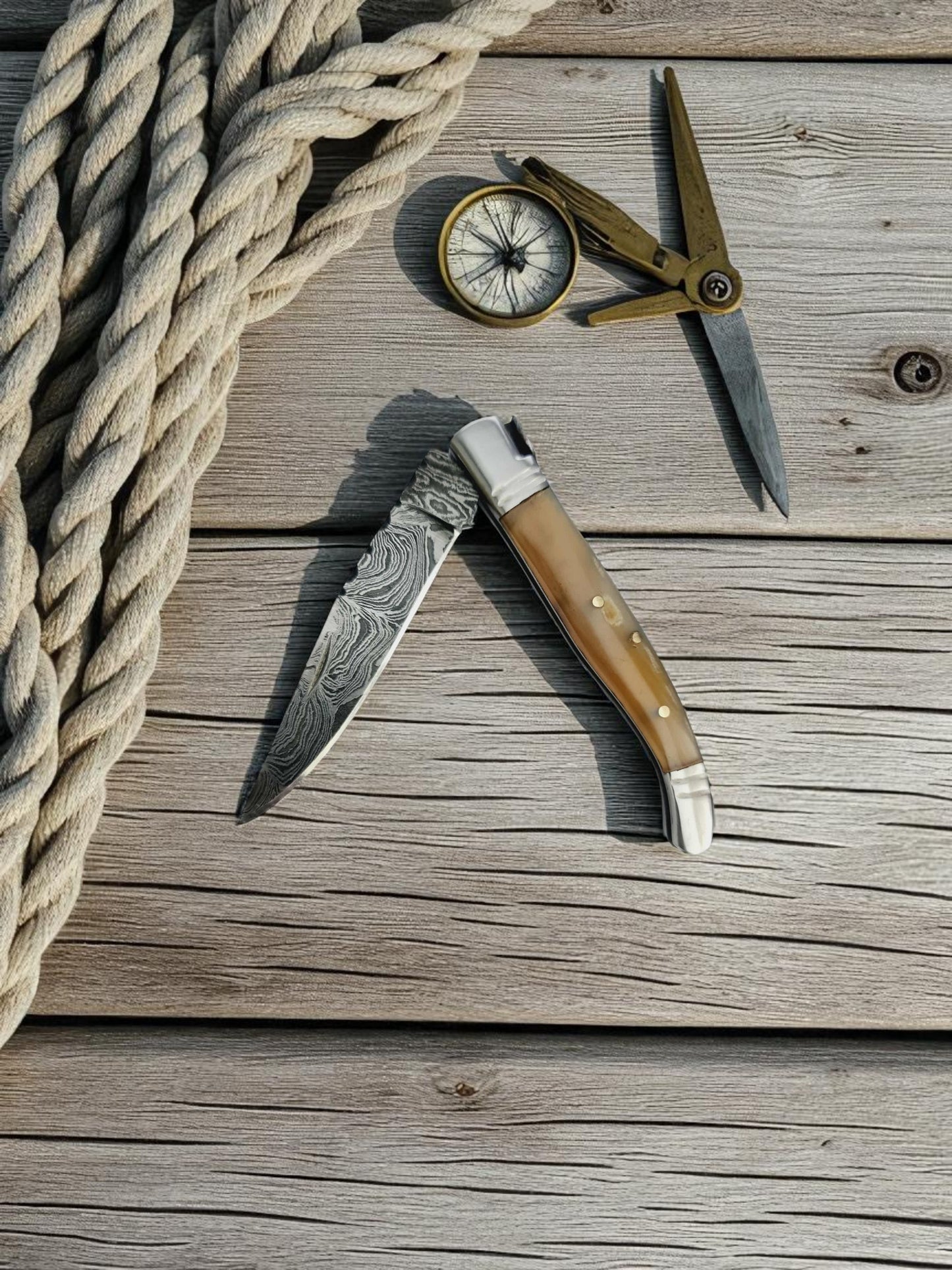 A146 Handmade Laguiole Rustique - Damascus Steel & Camel Bone