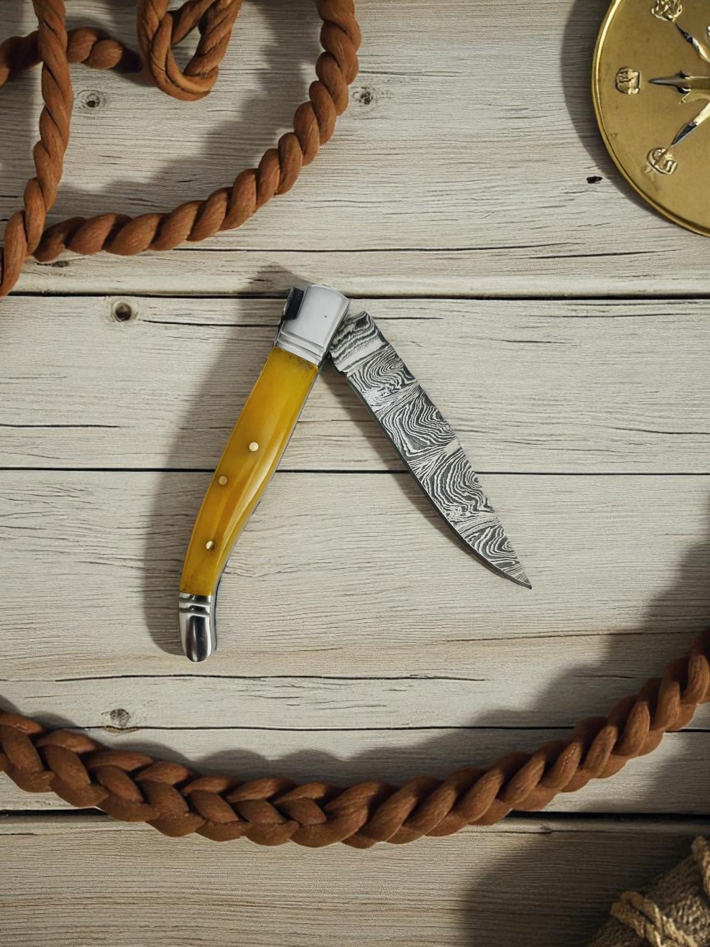 A147 Handmade Laguiole Rustique - Damascus Steel & Resin-Infused Camel Bone