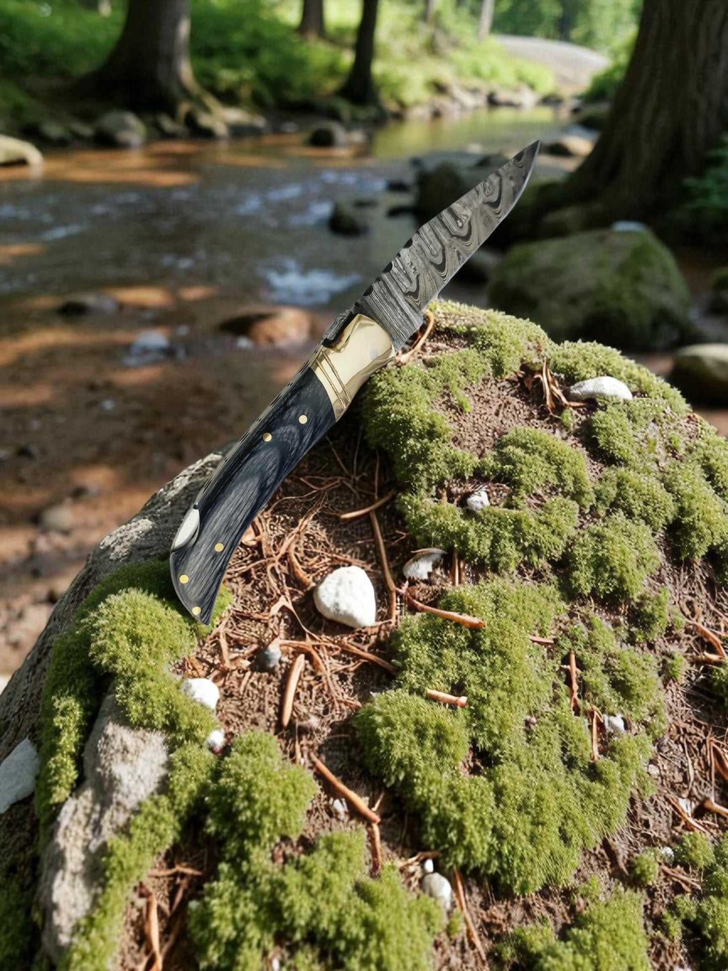 A155 Handmade Pocket Laguiole – Damascus Steel & Stabilized Wood with Resin