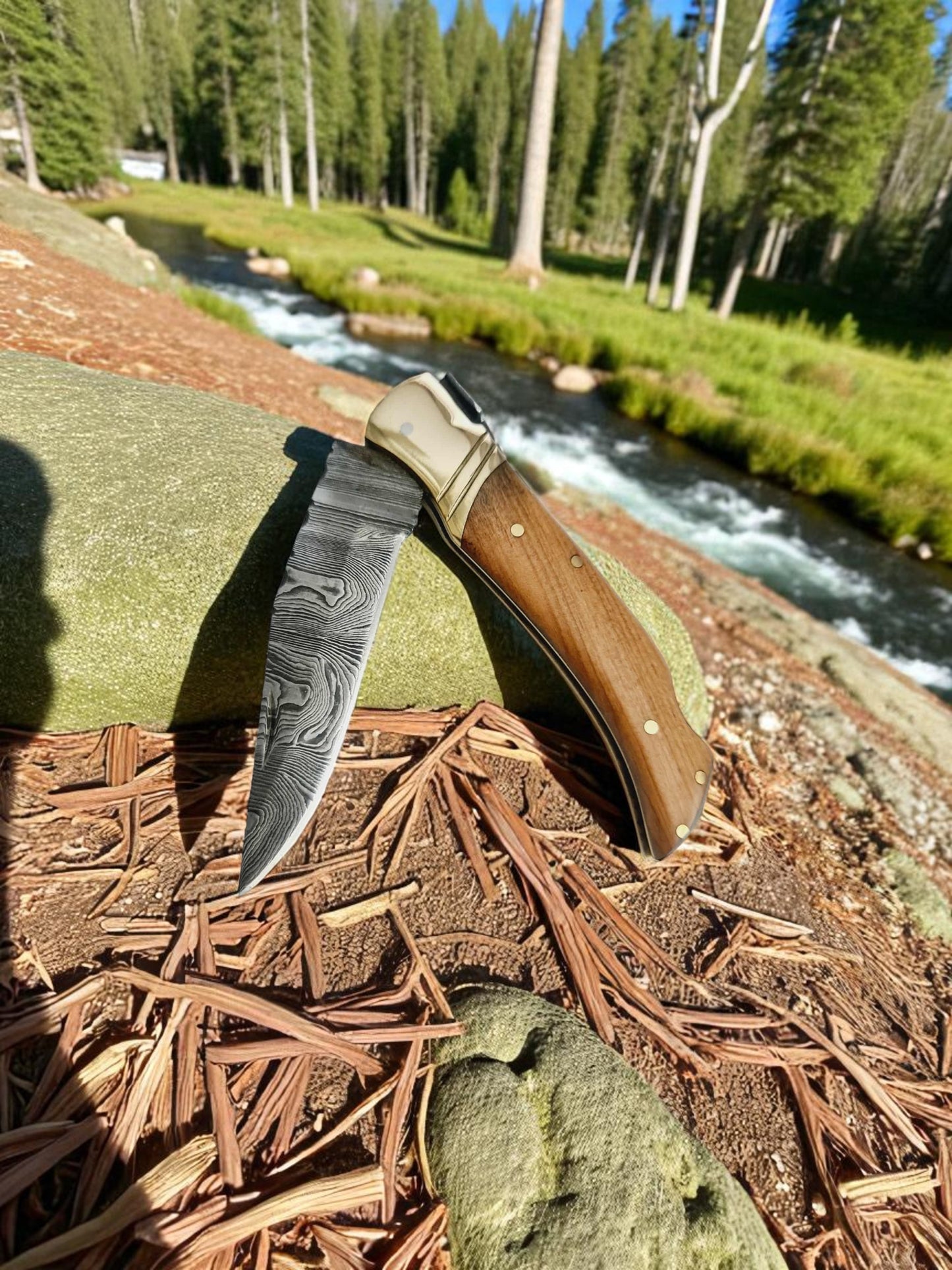 A156 Handmade Pocket Laguiole – Damascus Steel & Olive Wood