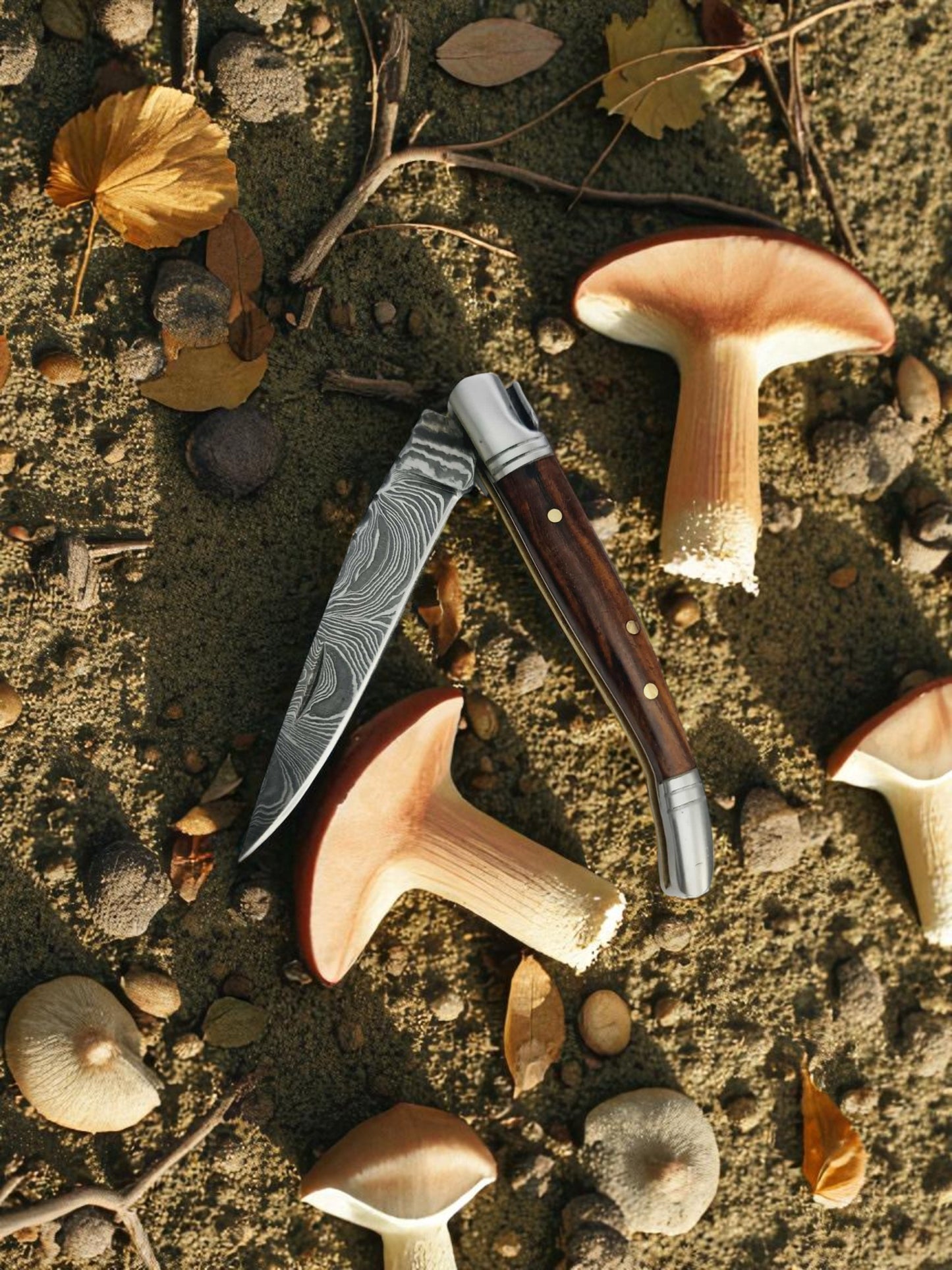 A161 Handmade Laguiole Petit - Damascus Steel & Walnut Wood