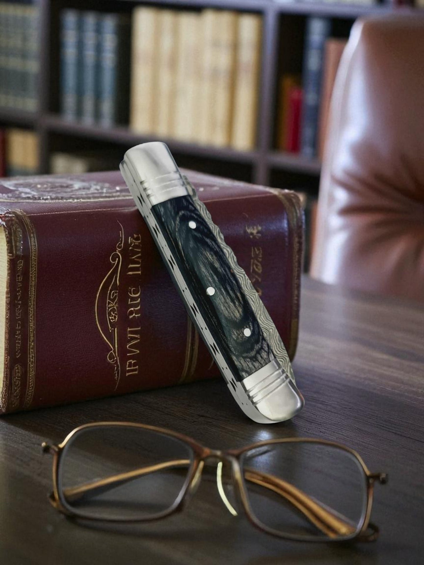 B102 Handmade Pen Pocket Knife - Damascus Steel & Stabilized Resin Wood