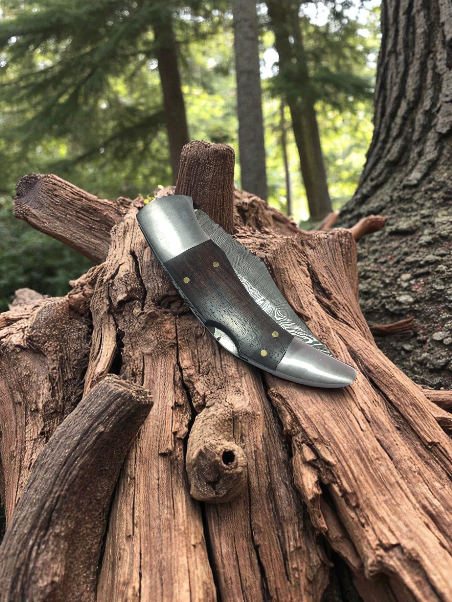 B111 Handmade Pocket Knife – Damascus Steel & Walnut Wood