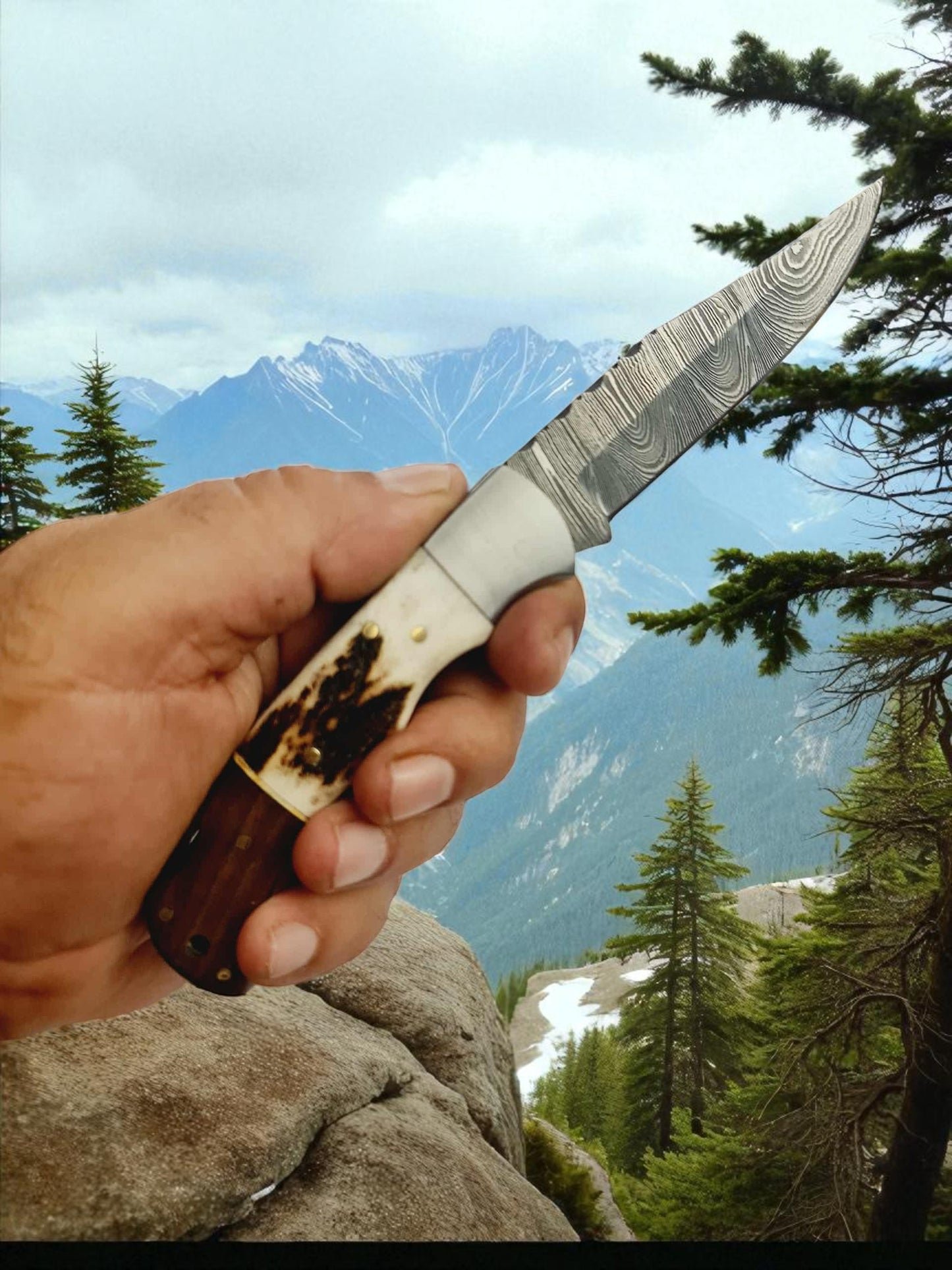 B133 Handmade Pocket Knife – Damascus Steel - Walnut Wood Red Deer Antler