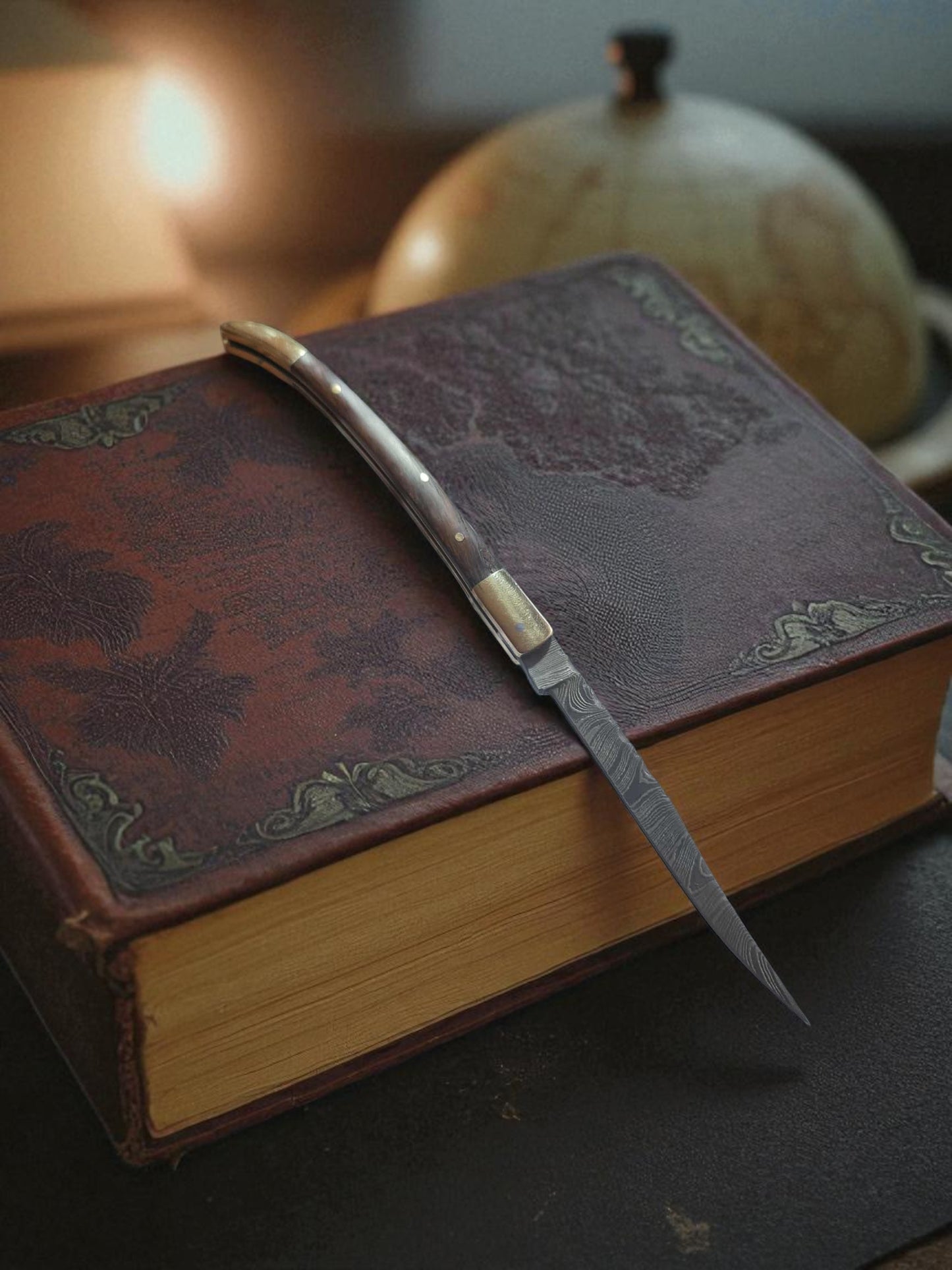 B151 Handmade ultra-slim Folding Knife - Damascus Steel & Walnut Wood