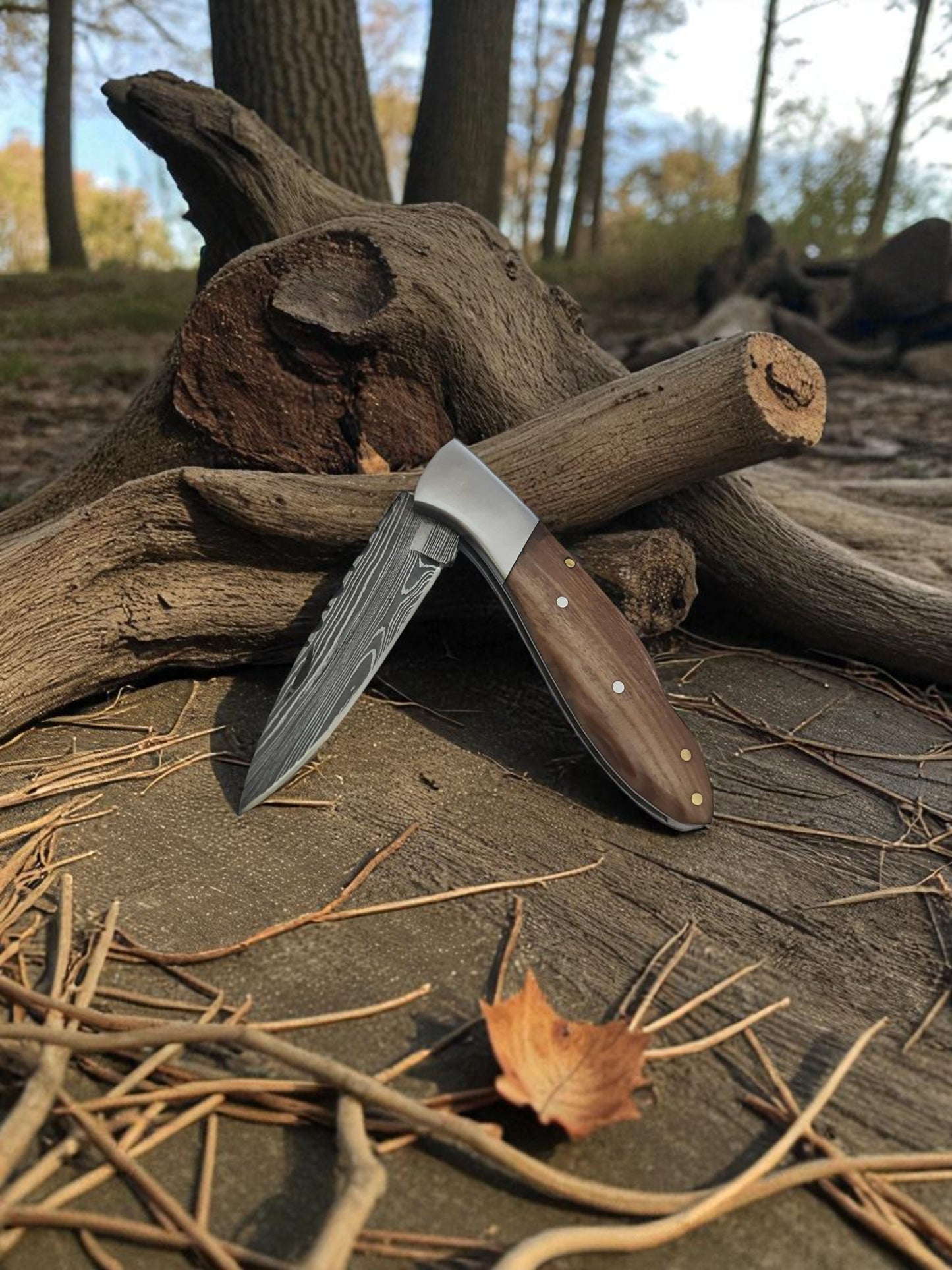 B153 Handmade Pocket Knife – Damascus Steel & Olive Wood
