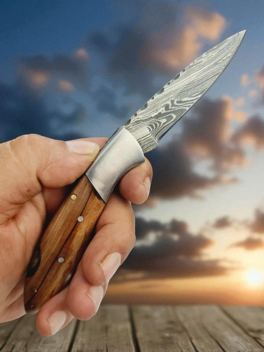 B153 Handmade Pocket Knife – Damascus Steel & Olive Wood