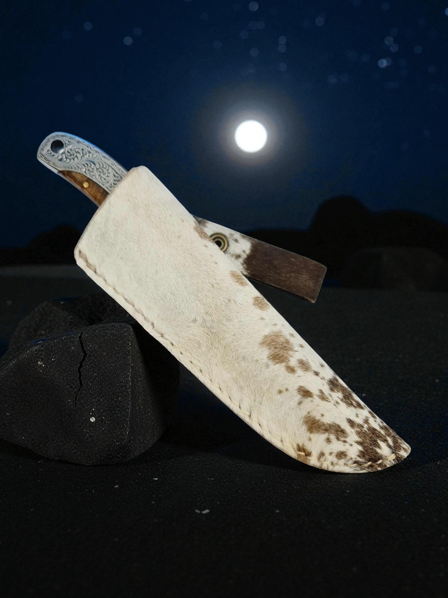 H128 Handmade Exclusive Knife - Hand-Engraved Stainless Steel & Exotic Hardwood