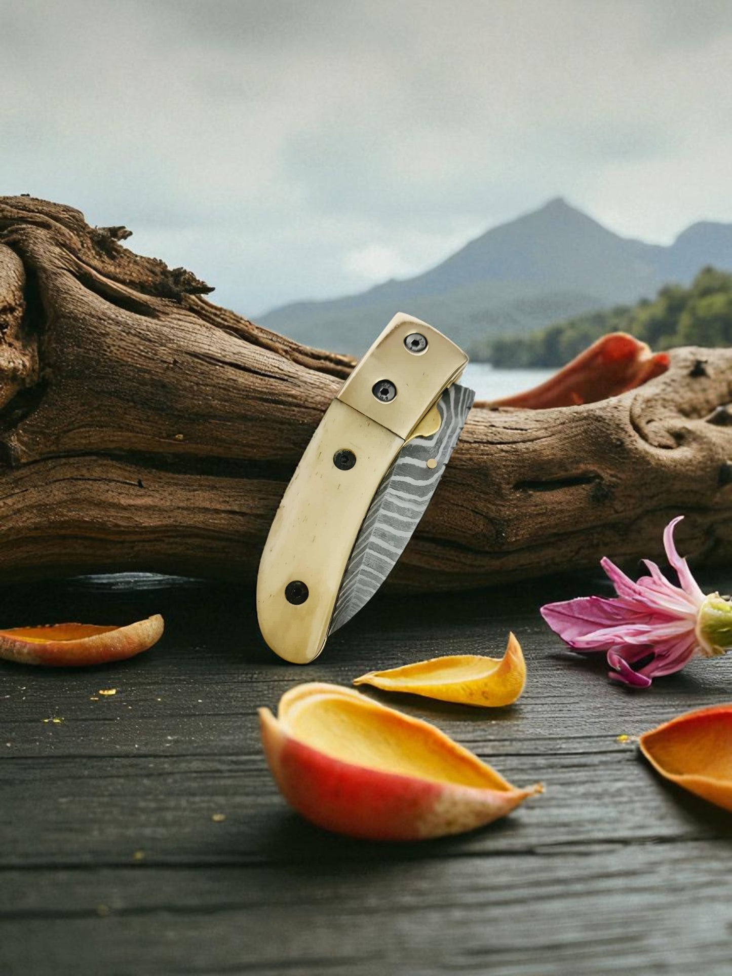 S104 Handmade Stalwart EDC - Damascus Steel & Camel Bone