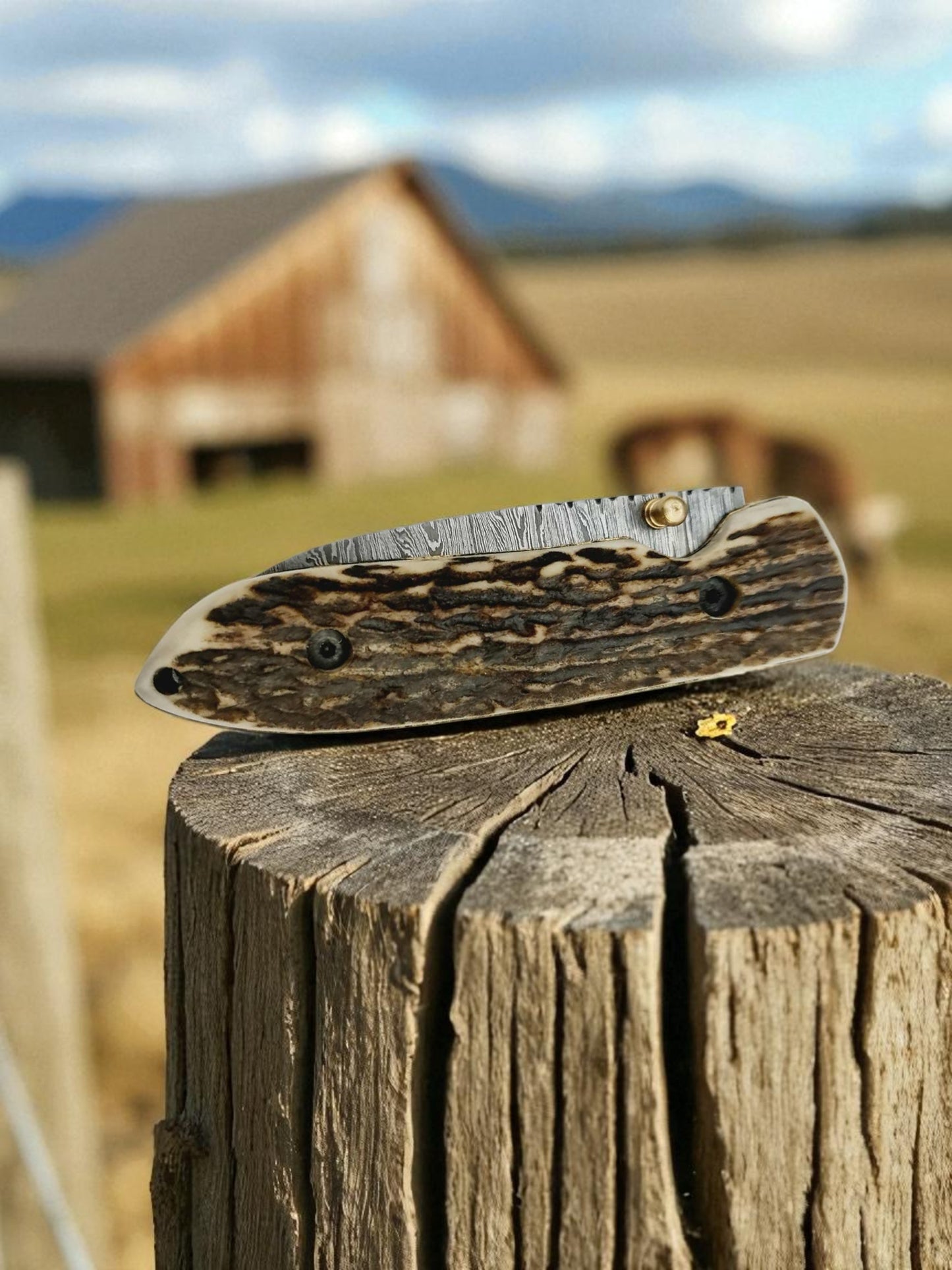 S108 Handmade Stalwart EDC - Damascus Steel & Red Deer Horn