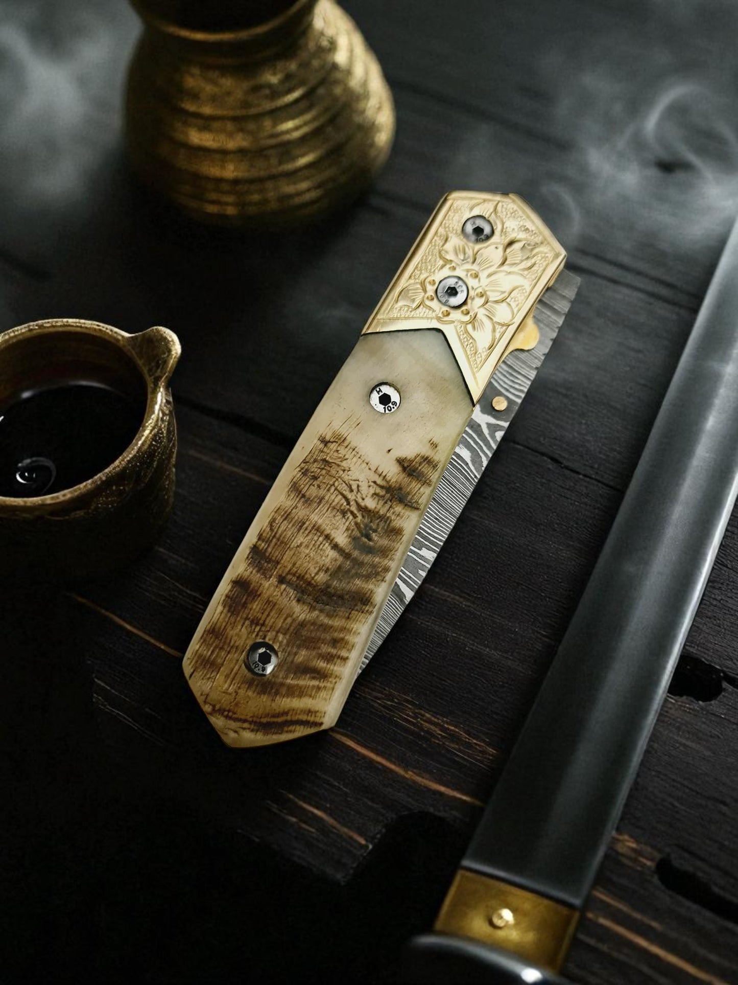 S114 Handmade Tanto - EDC - Damascus Steel & Wild Mouflon Horn