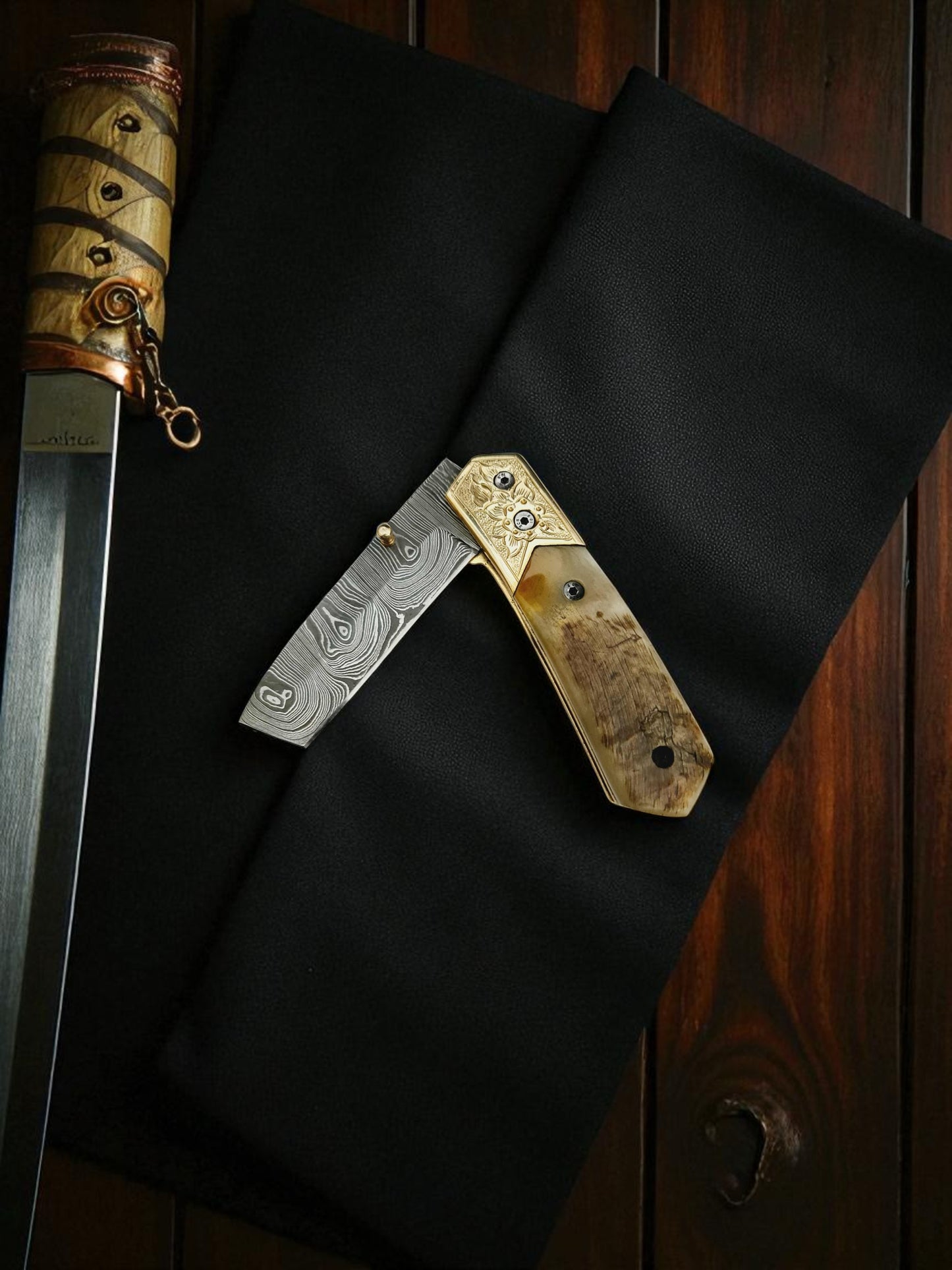 S114 Handmade Tanto - EDC - Damascus Steel & Wild Mouflon Horn