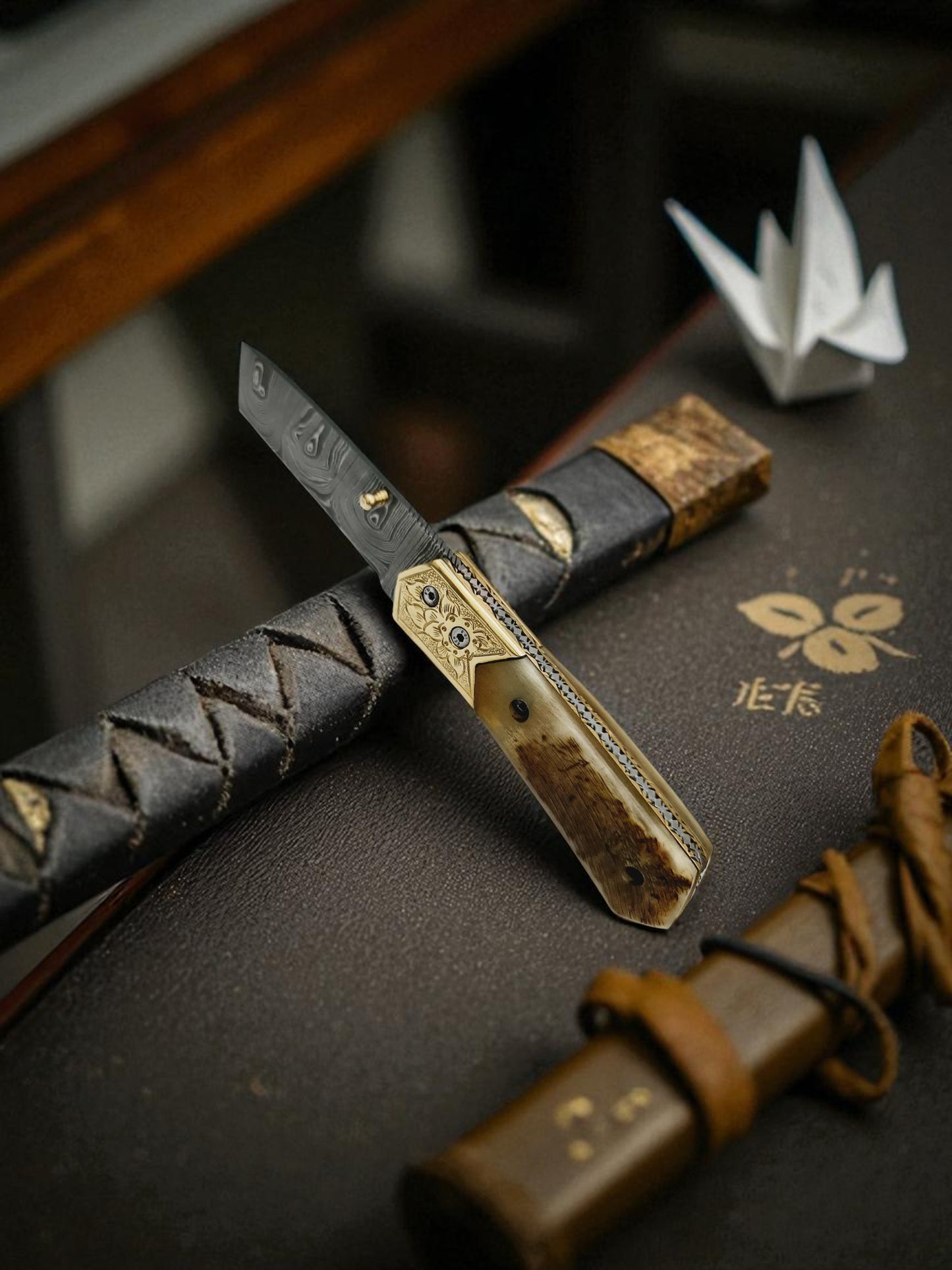 S114 Handmade Tanto - EDC - Damascus Steel & Wild Mouflon Horn