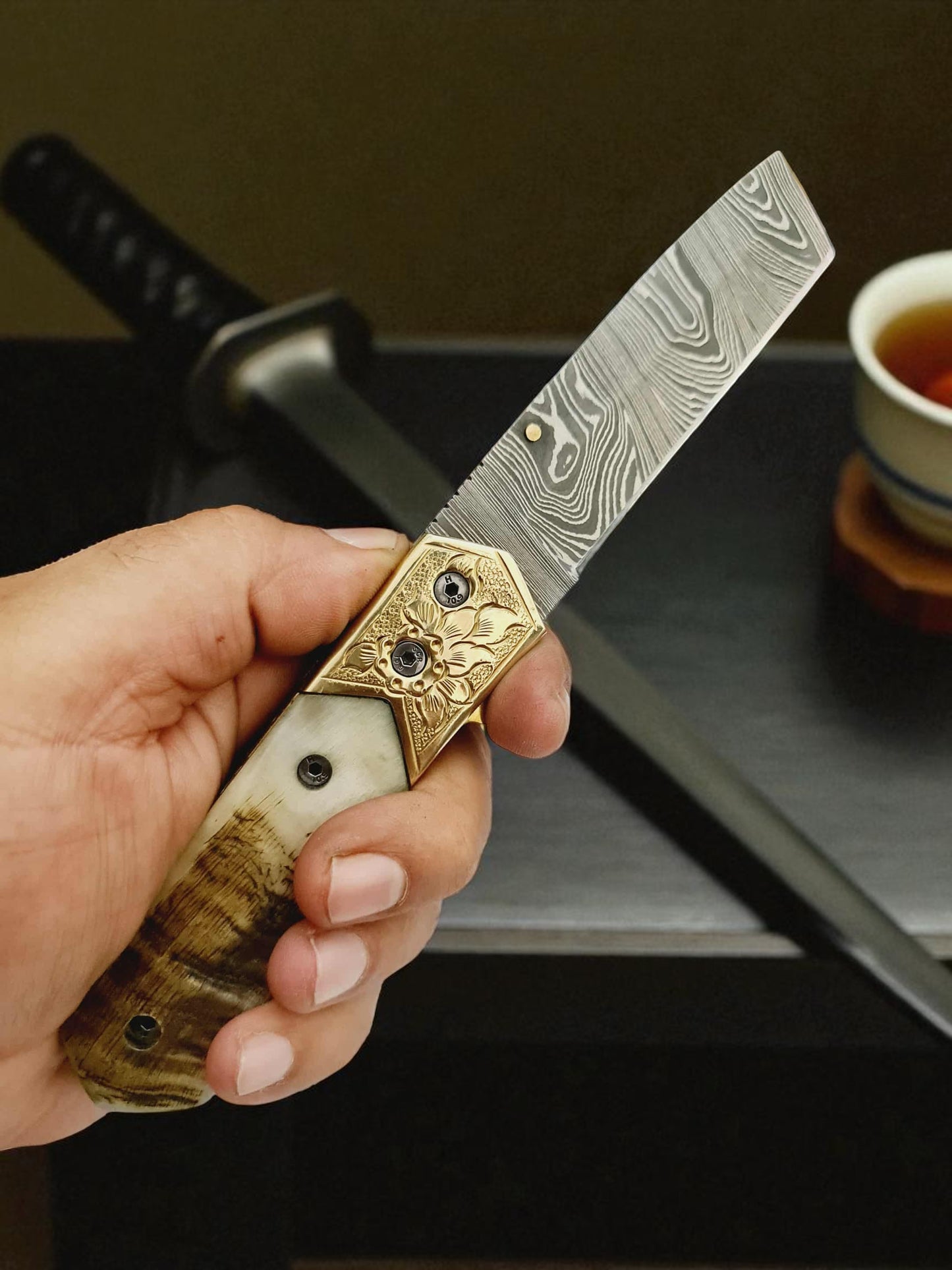 S114 Handmade Tanto - EDC - Damascus Steel & Wild Mouflon Horn