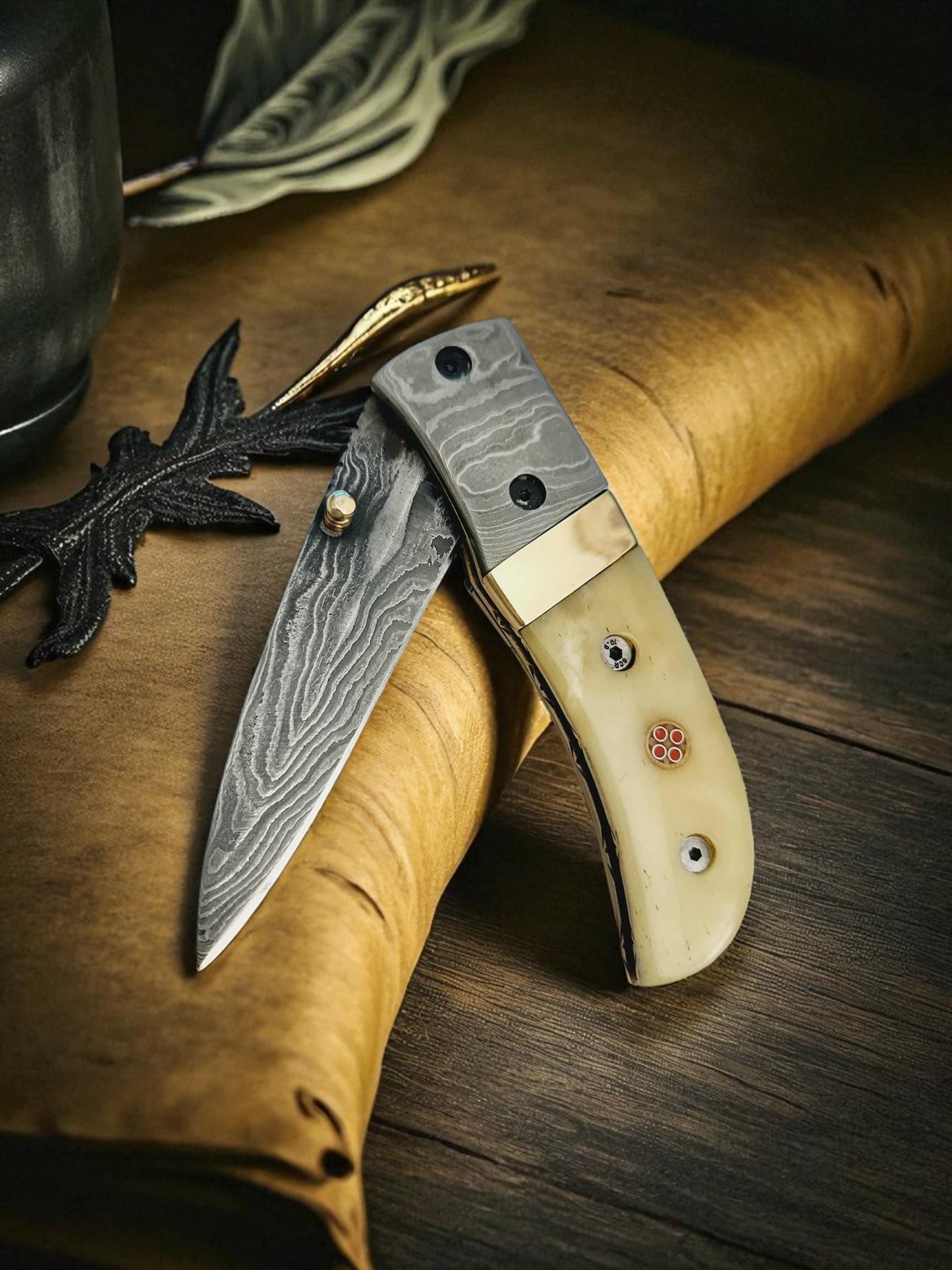 S121 Handmade Stalwart EDC - Damascus Steel & Camel Bone