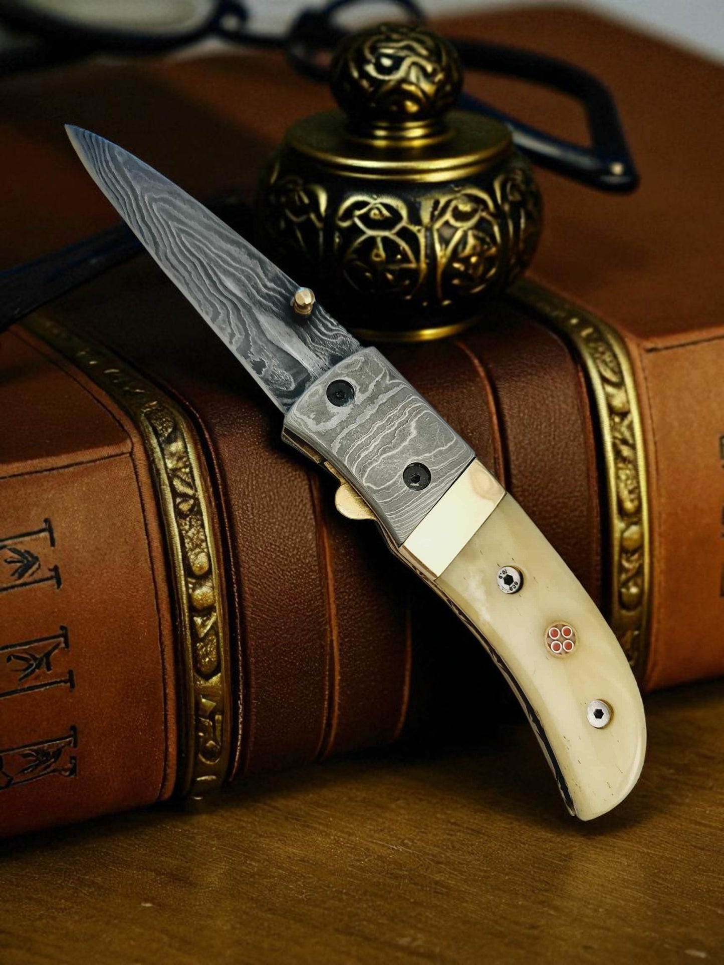 S121 Handmade Stalwart EDC - Damascus Steel & Camel Bone