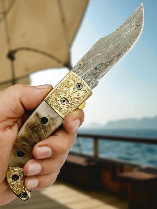 S132 Handmade Stalwart EDC - Damascus Steel & Wild Mouflon Horn