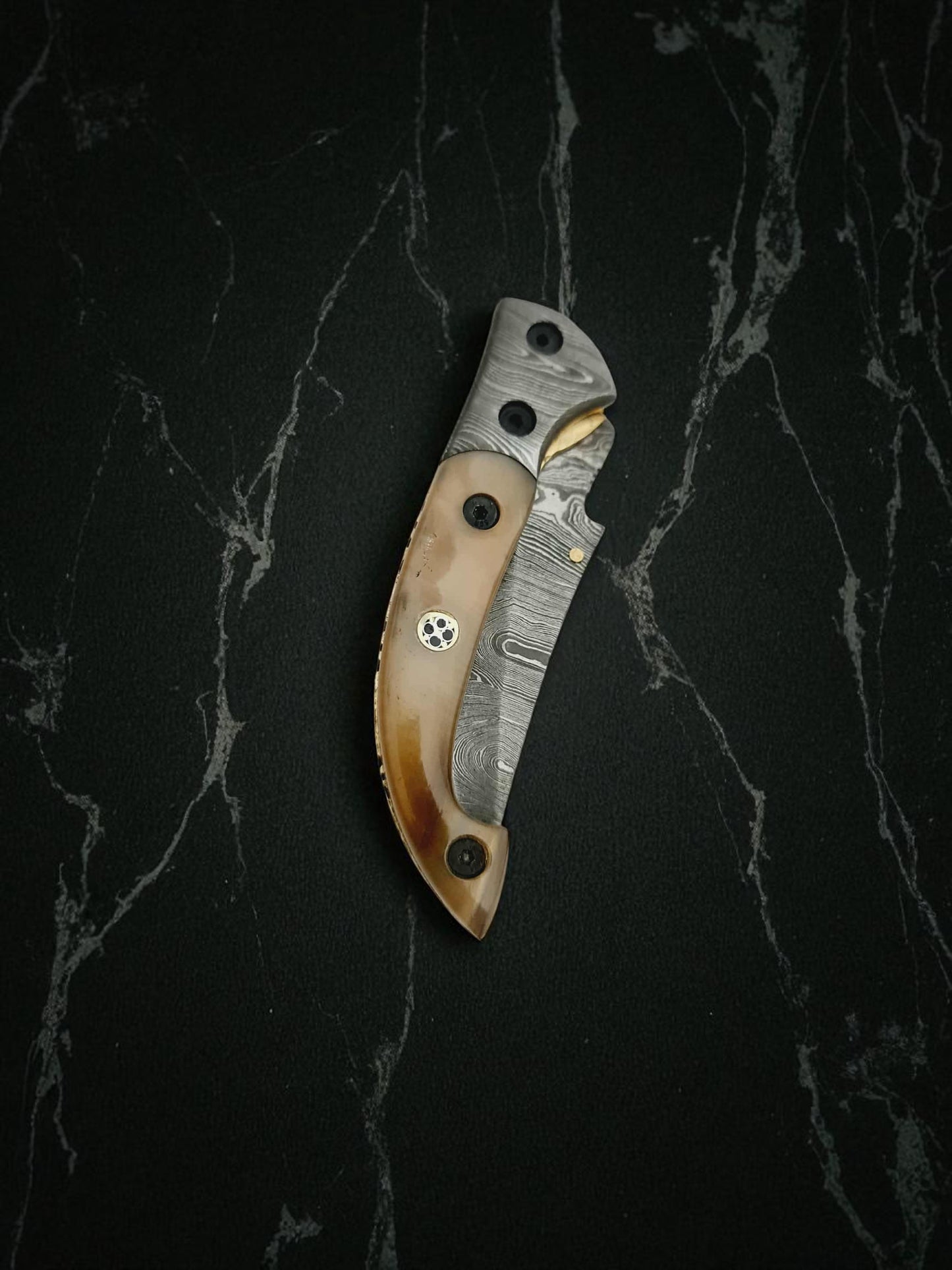 S133 Handmade Stalwart EDC - Damascus Steel & Polished Ram Horn