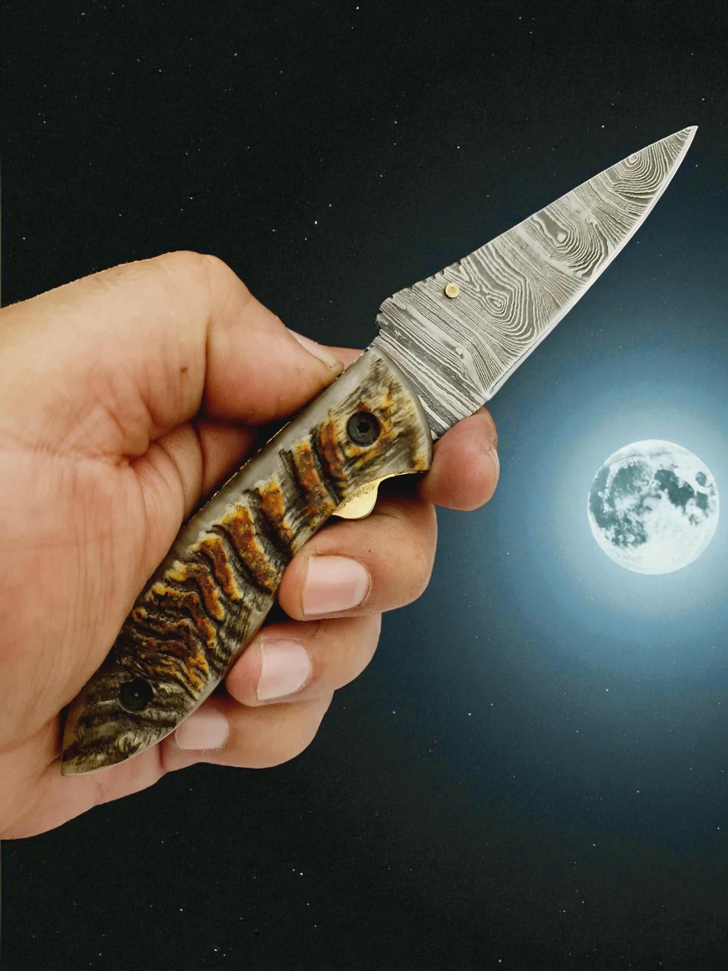 S134 Handmade Stalwart EDC - Damascus Steel & Ram Horn