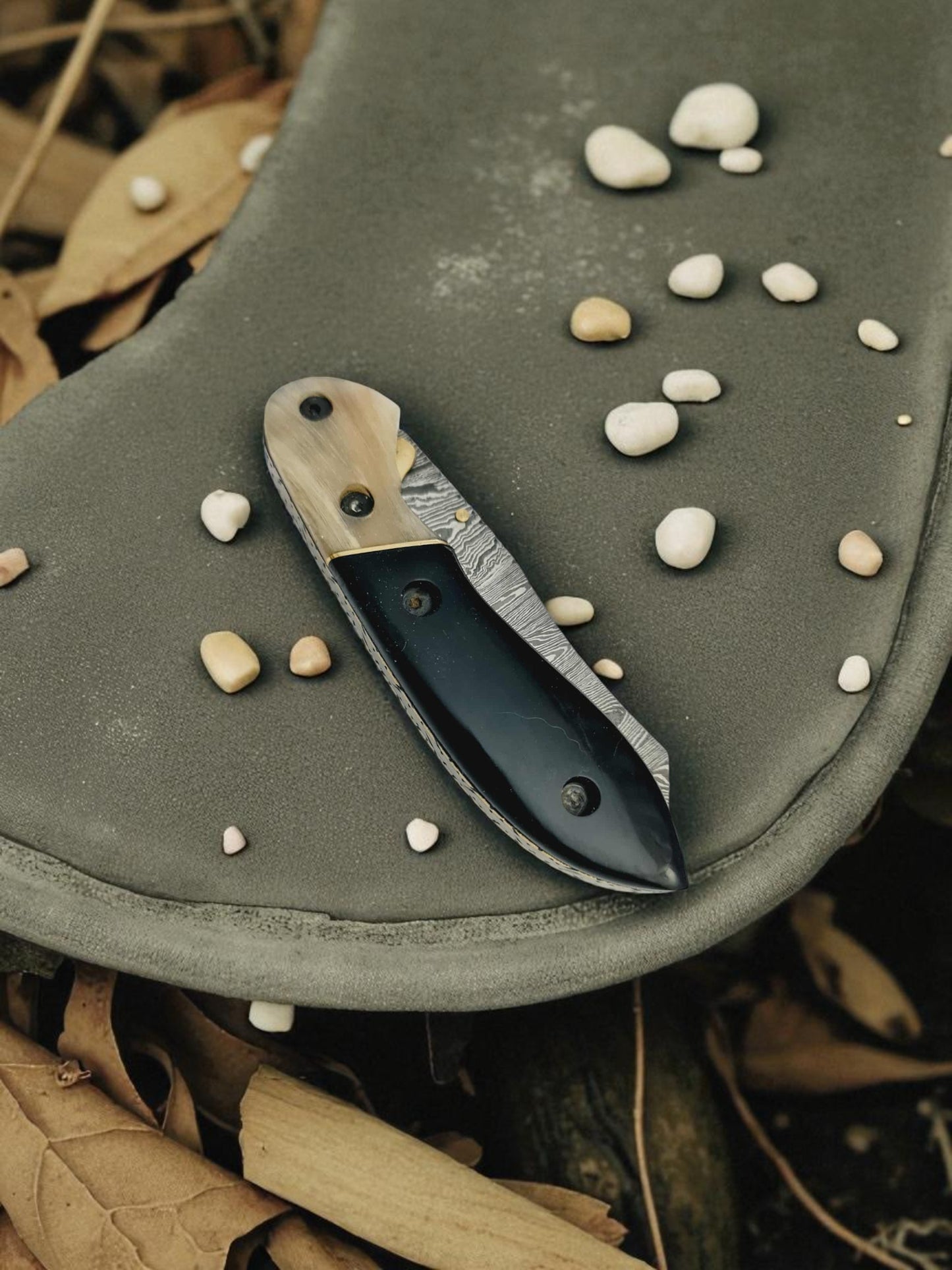 S166 Handmade DAO - EDC - Damascus Steel & Buffalo Horn