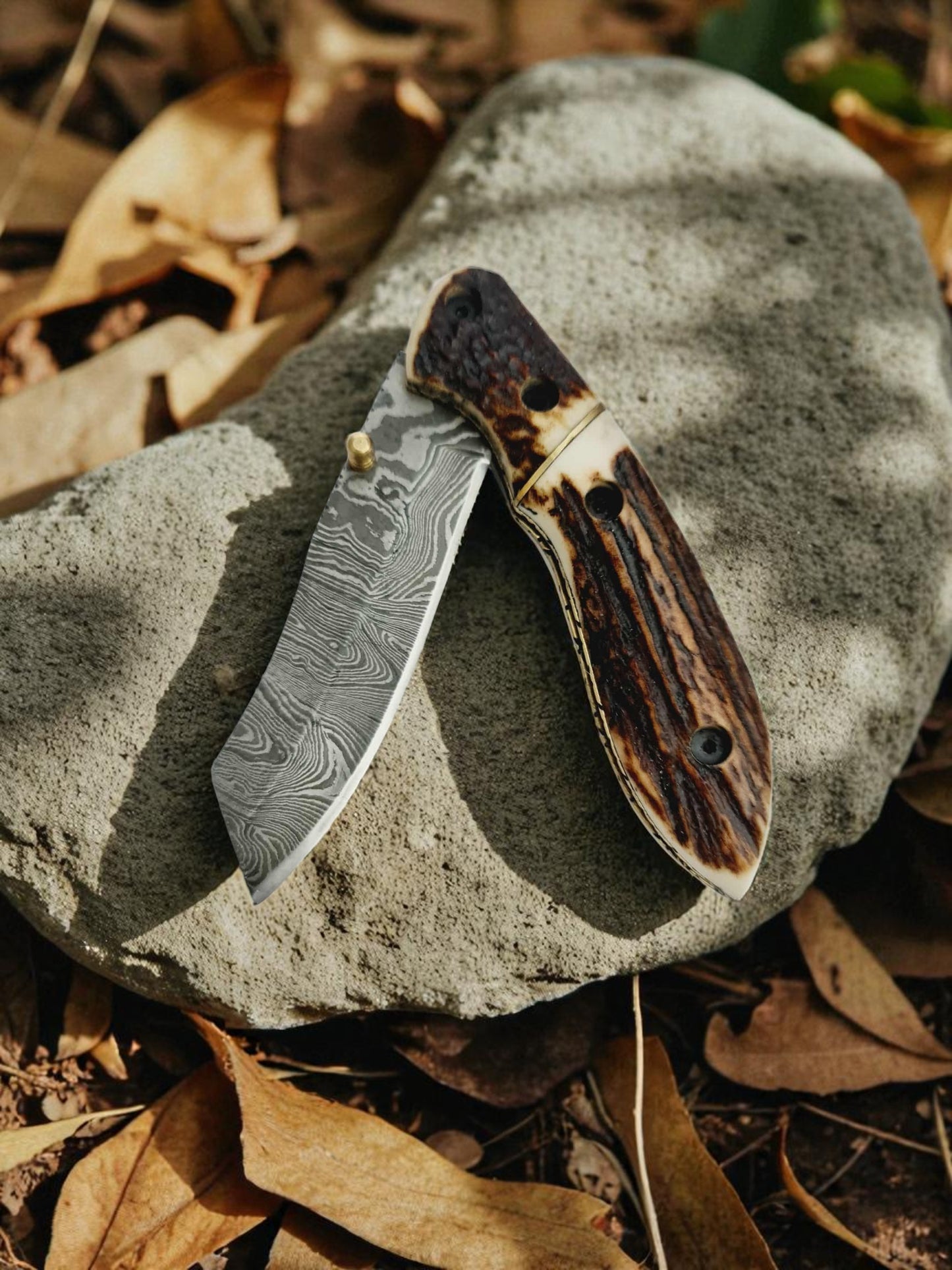 S167 Handmade DAO - EDC - Damascus Steel & Red Deer Antler