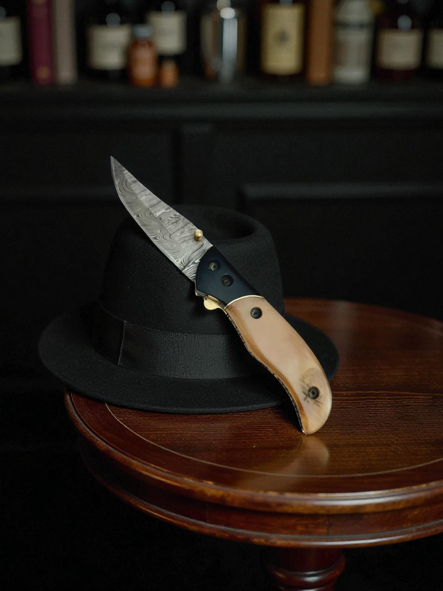 S170 Handmade Stalwart EDC - Damascus Steel & Polished Ram Horn