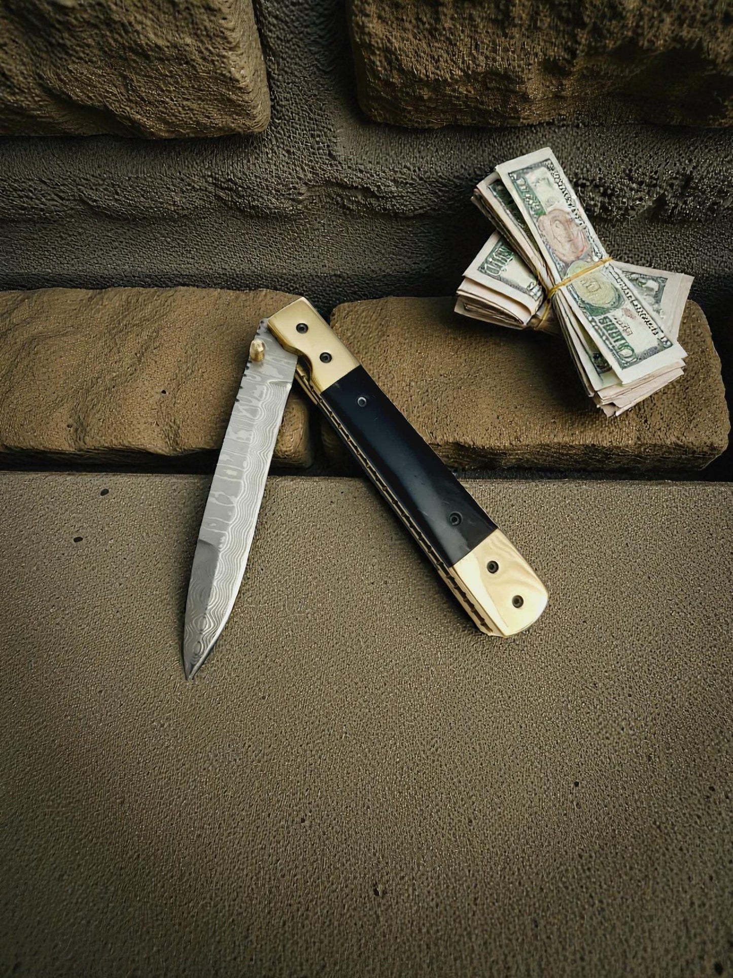 S174 Handmade Stiletto - New-Gen Damascus Steel (Rust Free) & Buffalo Horn